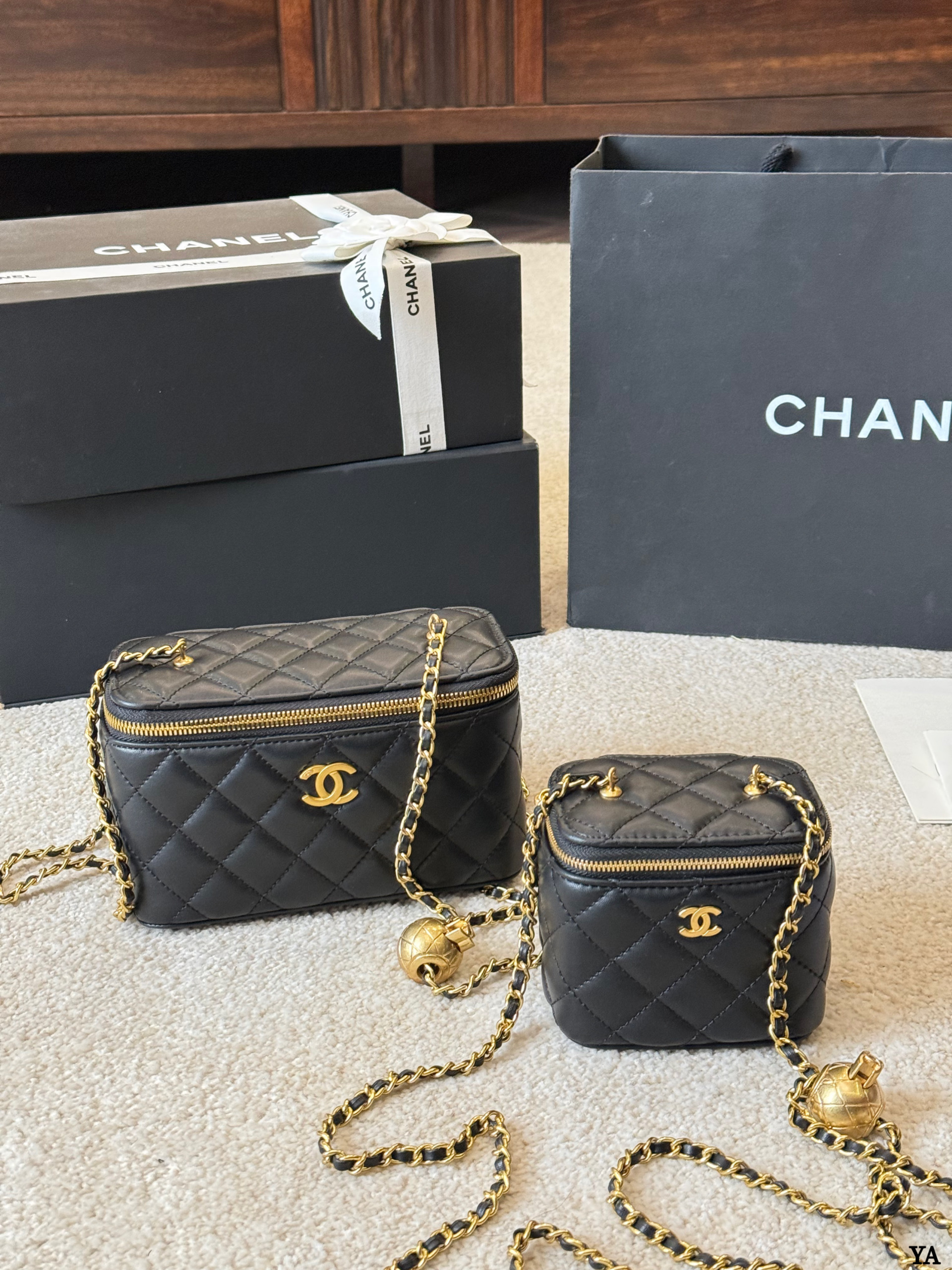 Chanel Mini/Small Boxy Vanity Case Sweet Gold Ball Quilted Leather Chain Crossbody Bag - KAIROO