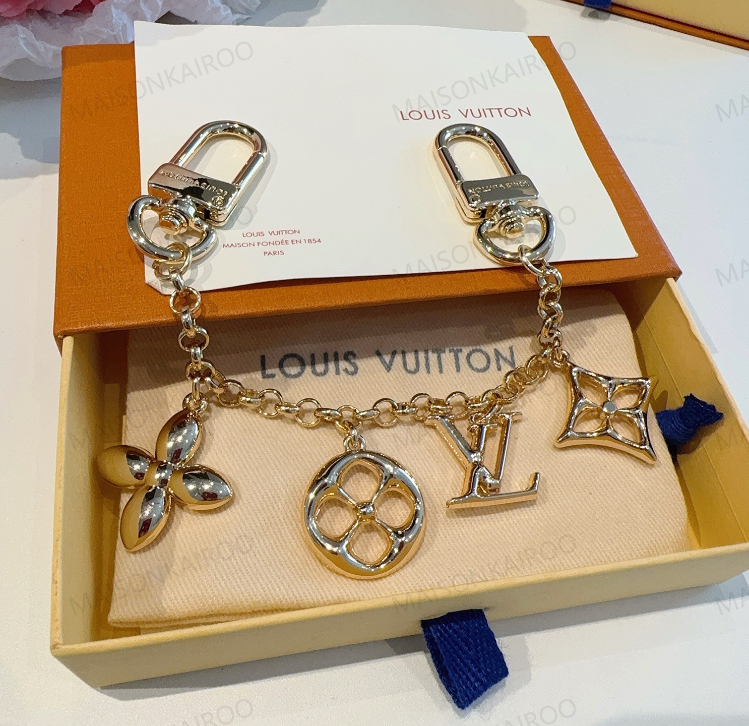 Louis Vuitton LV Floral Multi-Charm Chain Bag Charm - KAIROO