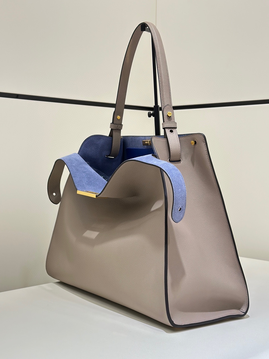 Fendi Large Fendi Way Leather Bag-Grey