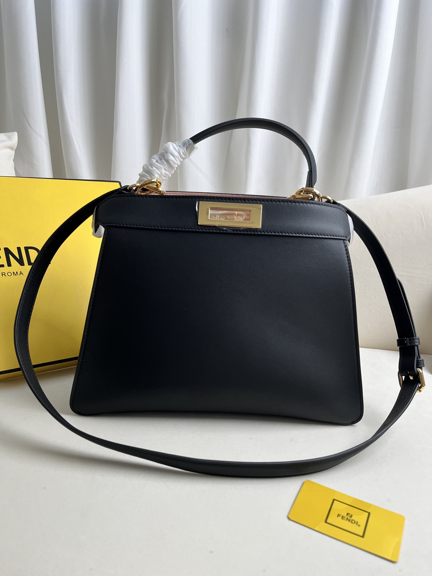 Fendi Iconic Peekaboo ISeeU Large Leather Bag-Black