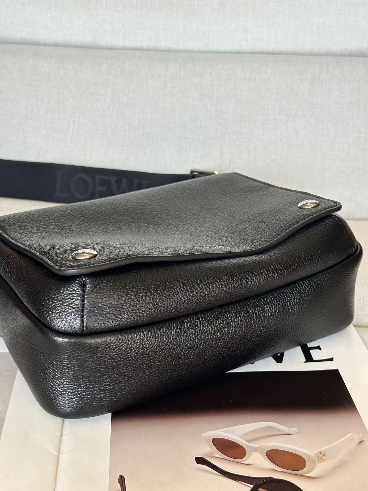 Loewe Military Messenger Classic Messenger Pack