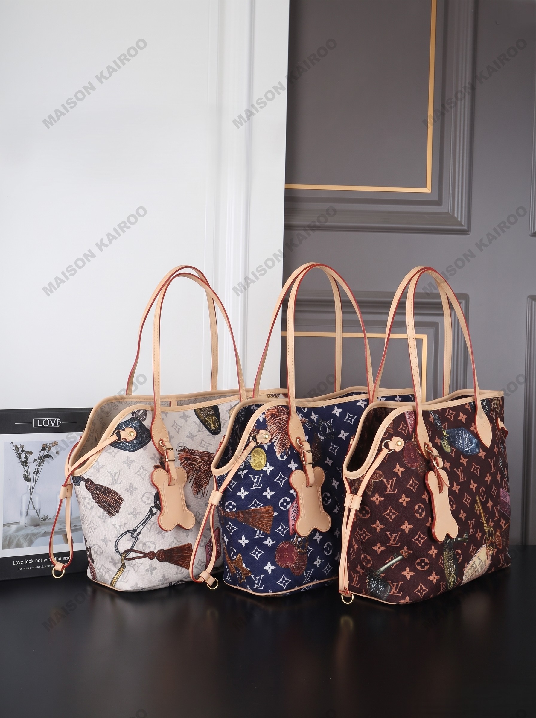 Louis Vuitton LV Neverwoof MM Souvenir Key&Tassel Printed Monogram Canvas Bone Charm Pet Carrier Tote Bag - KAIROO