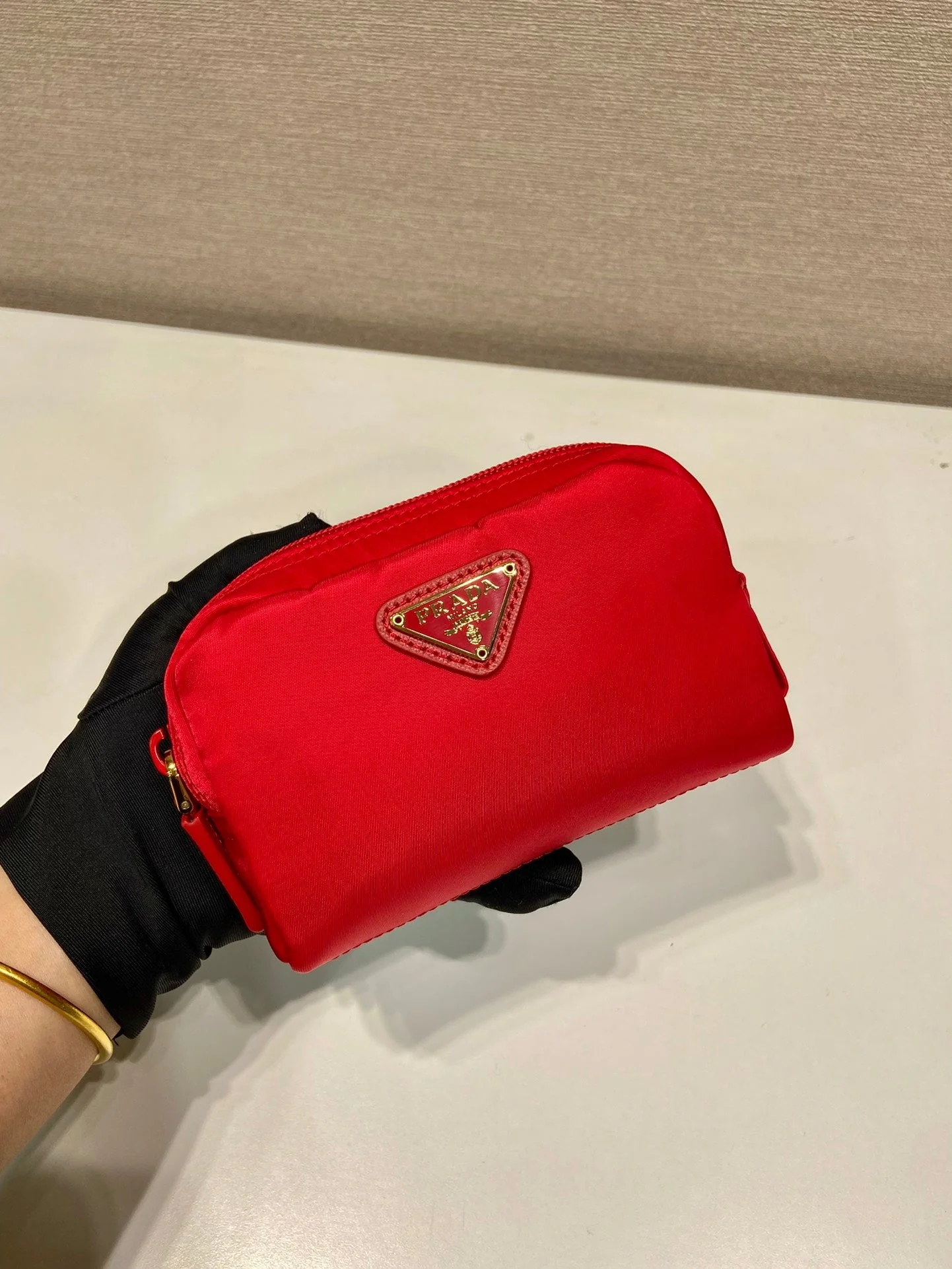 Prada  CLUTCH 12 IN PASSION RED RE-NYLON wallets