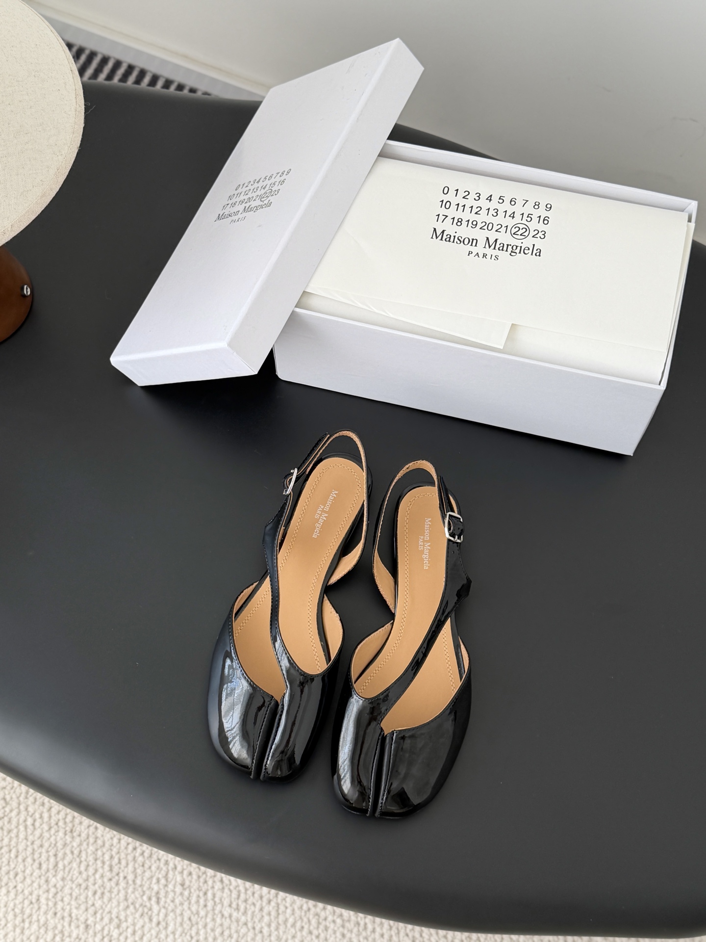 Maison Margiela Tabi Flat Singback Sandal
