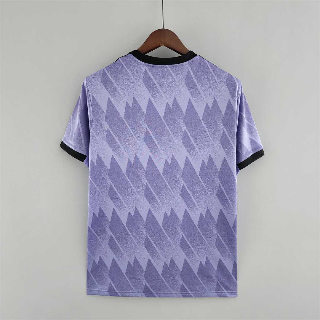 22-23 Real Madrid away jersey