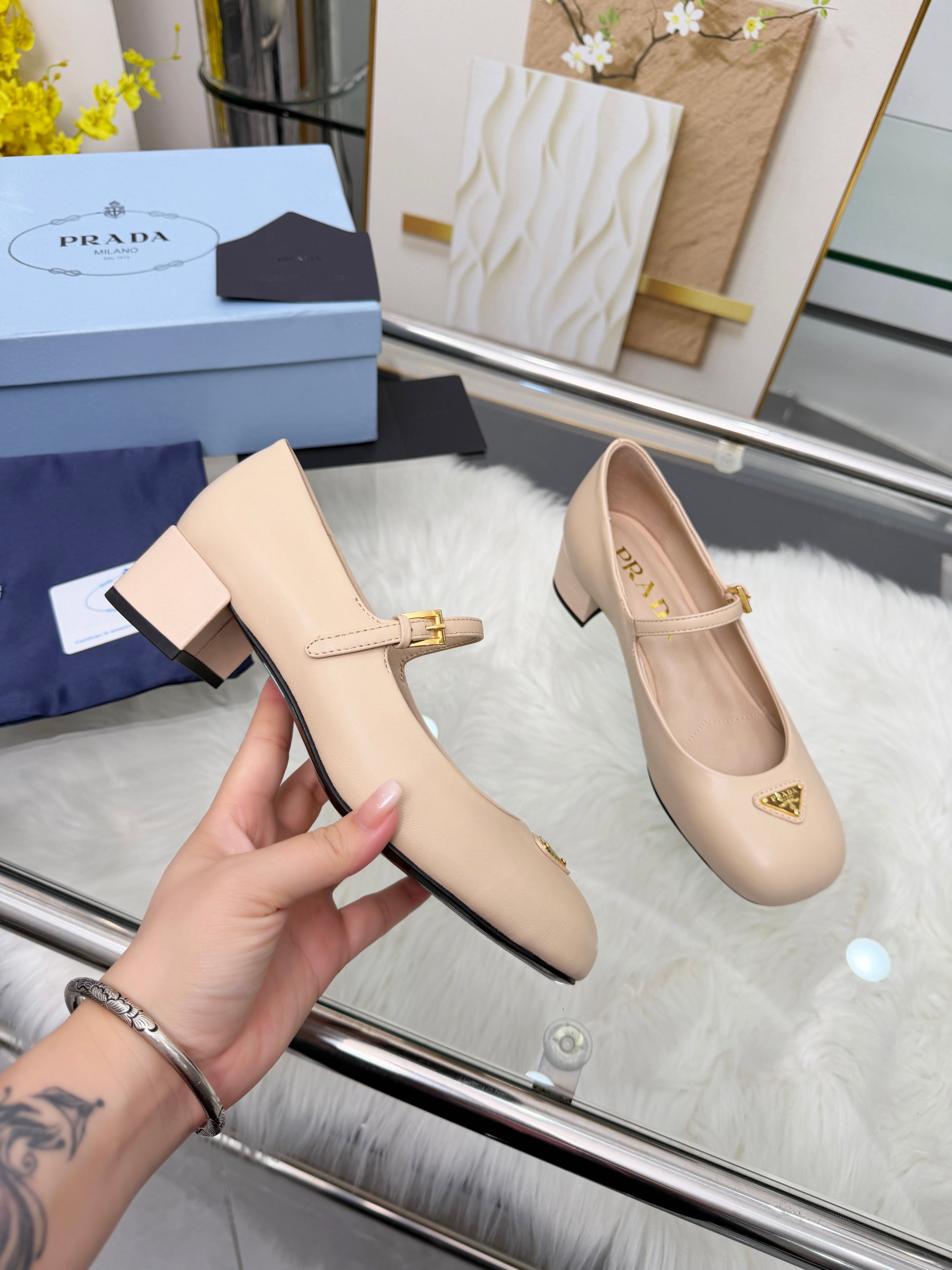 Prada Low heel Leather ballerinas