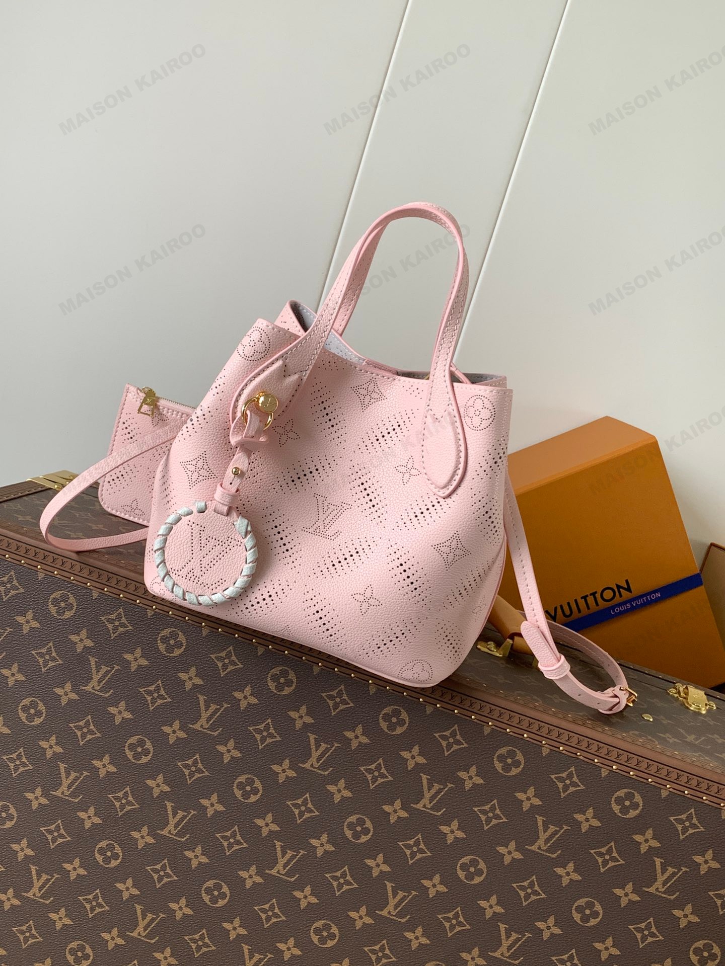 【10A】Louis Vuitton LV Mahina Blossom PM/MM Pinkl Perforated Monogram Leather Basket Top Handle Tote Bag - KAIROO
