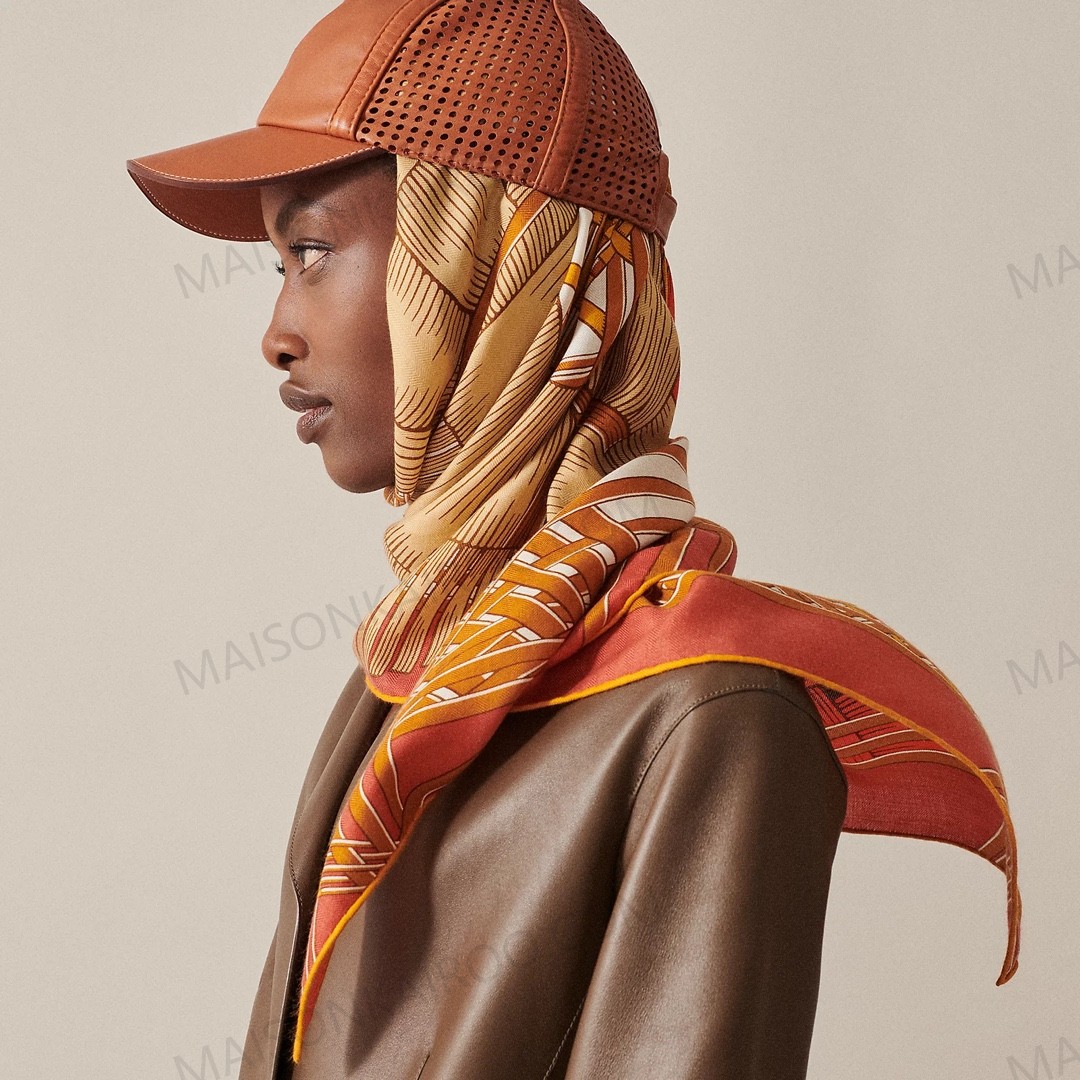 Hermes Triangle Shawl Scarf - KAIROO