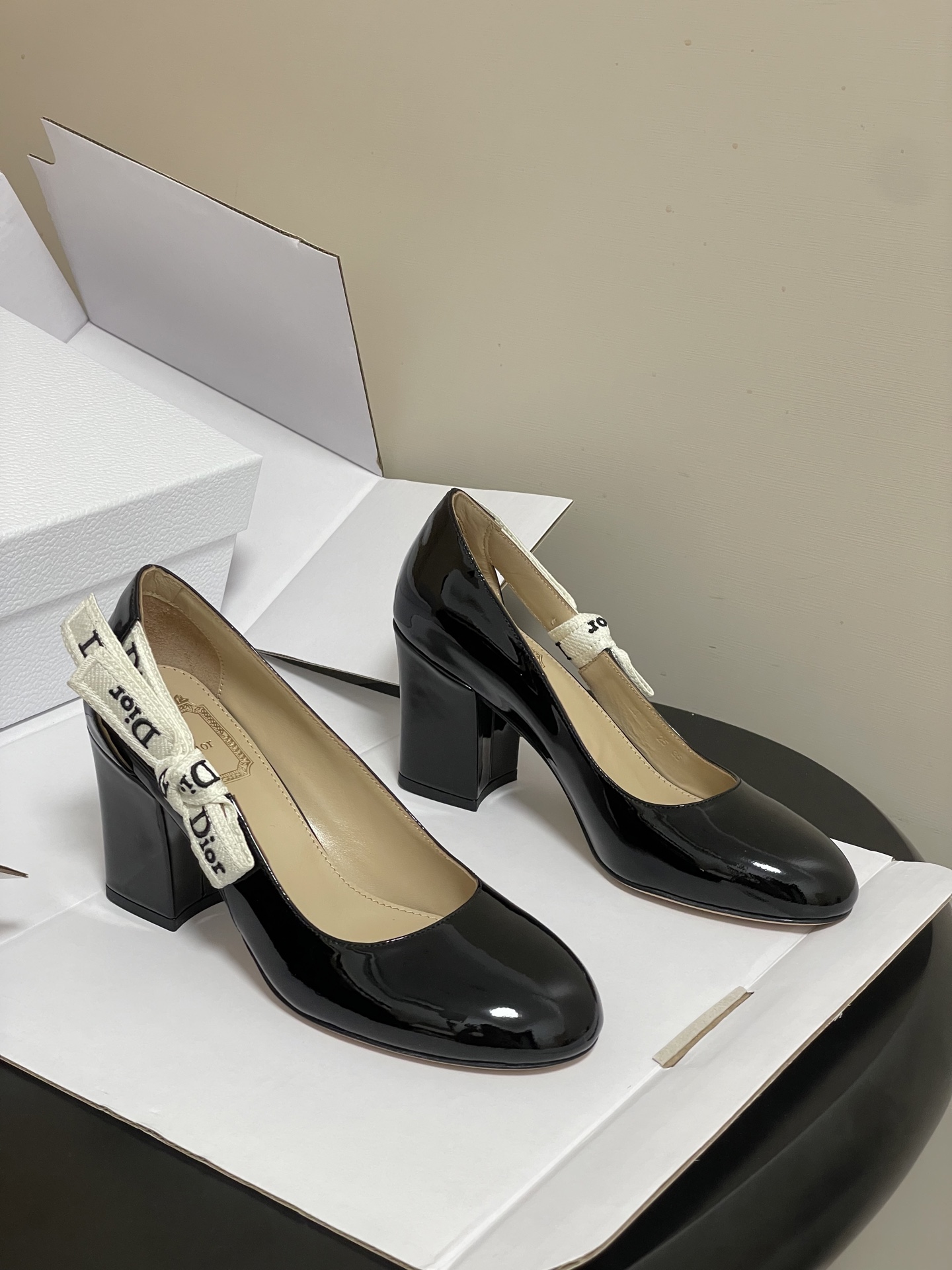 Dior J'Adio Pump in Black patent leather