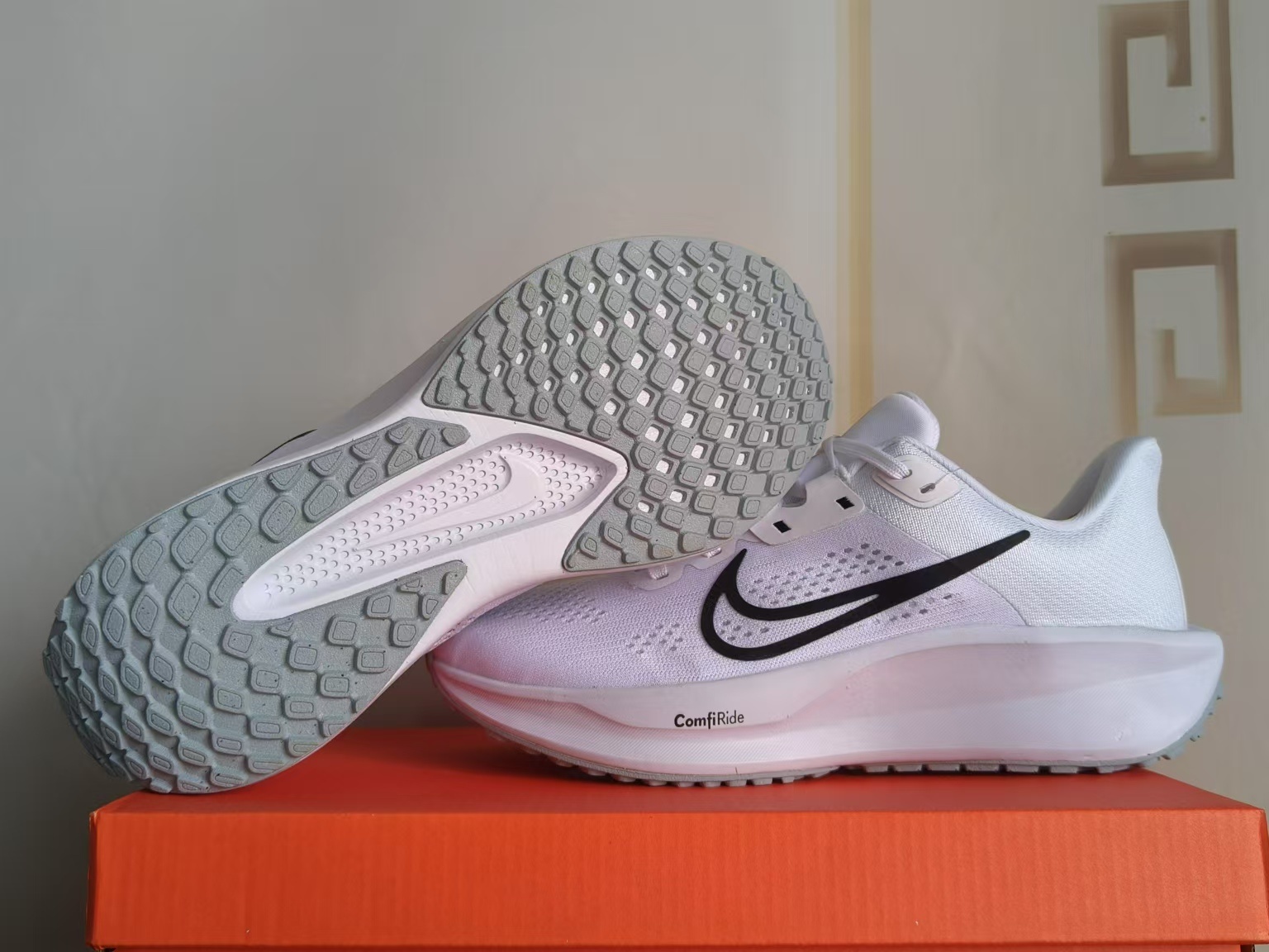 FD6033-001 US Men's Sizes6 to 11 in half sizes  White Gen6 Shoes tianlong