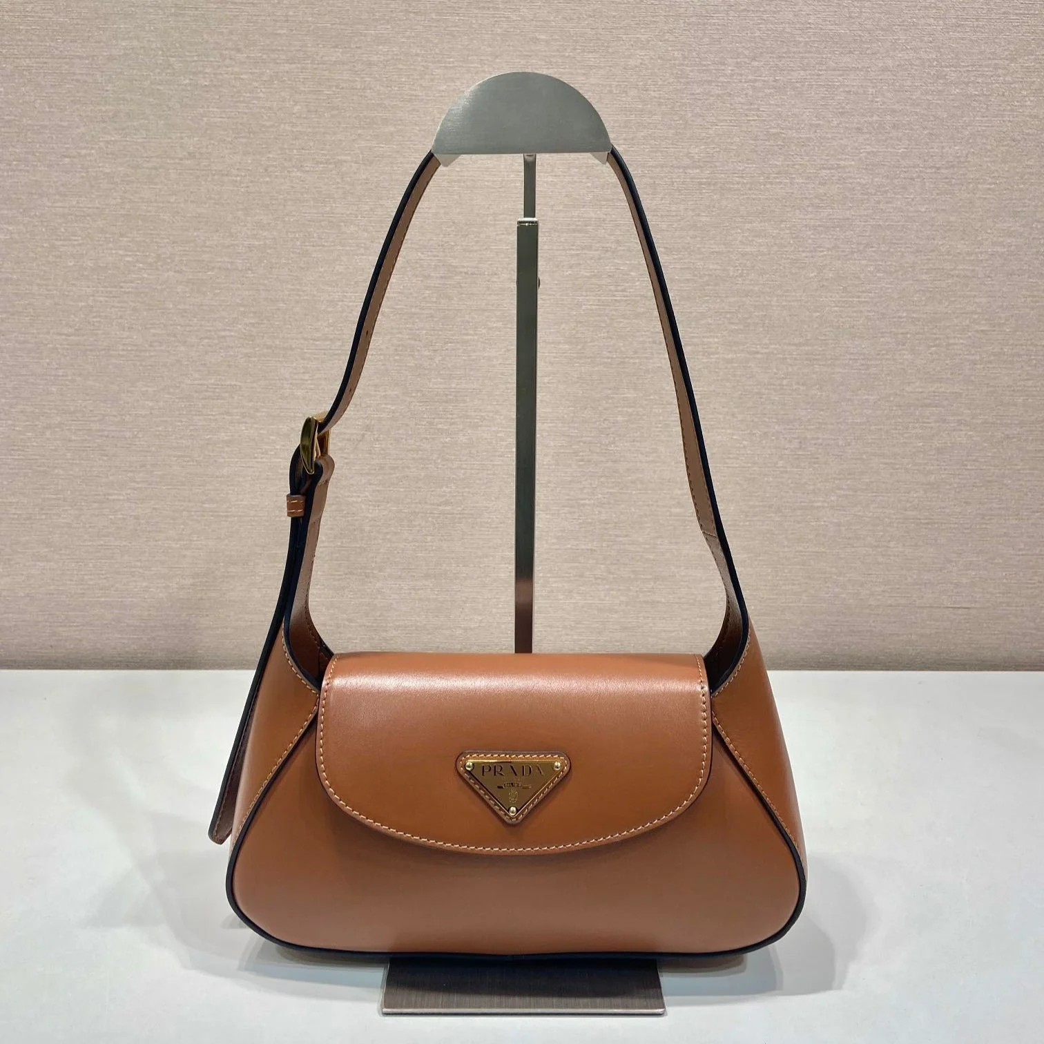 Prada FLAP BAG 25 IN CINNAMON BROWN SMOOTH CALFSKIN TRIANGLE LOGO