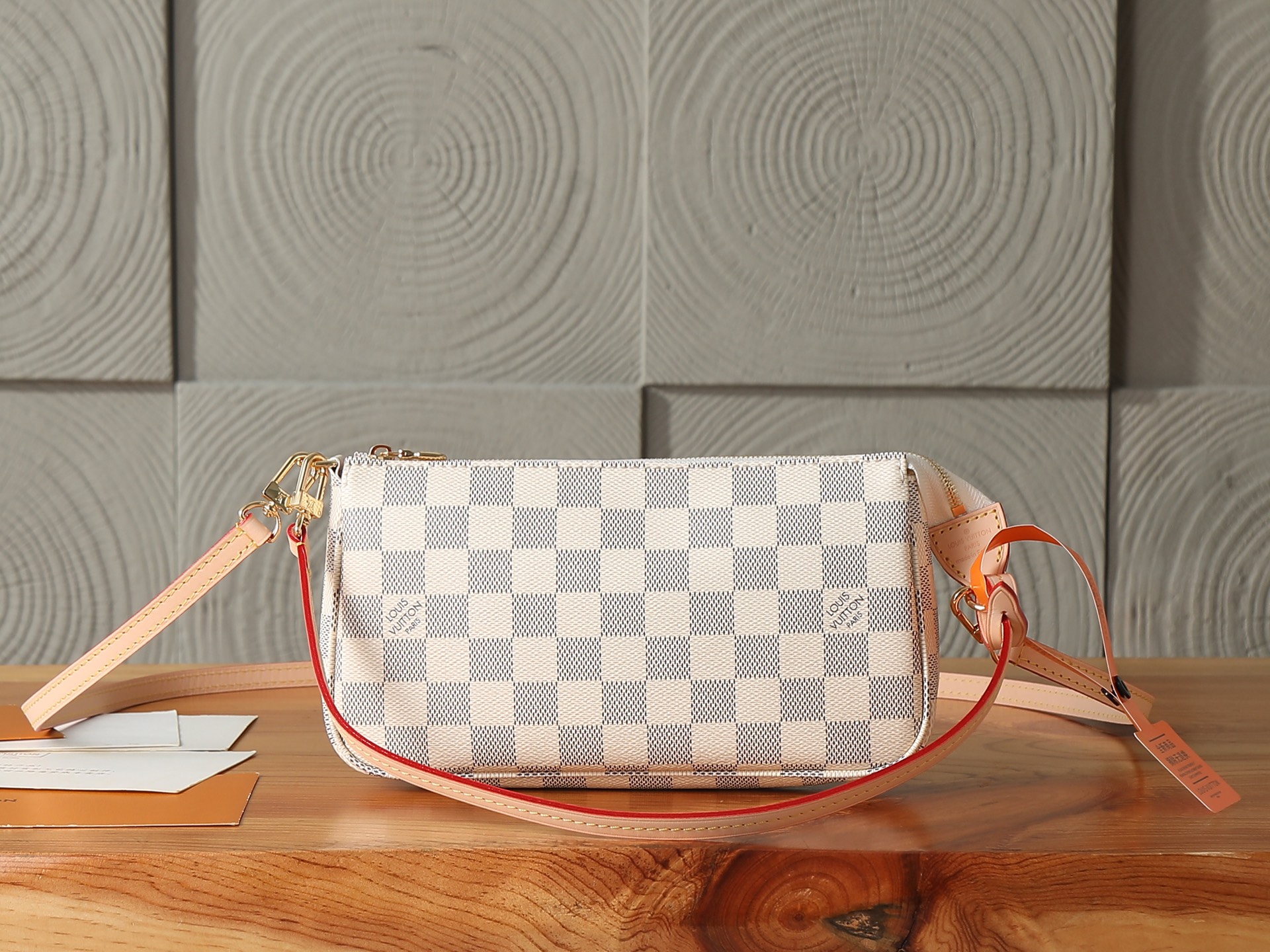 LV Louis Vuitton Pochette Accessories N40915