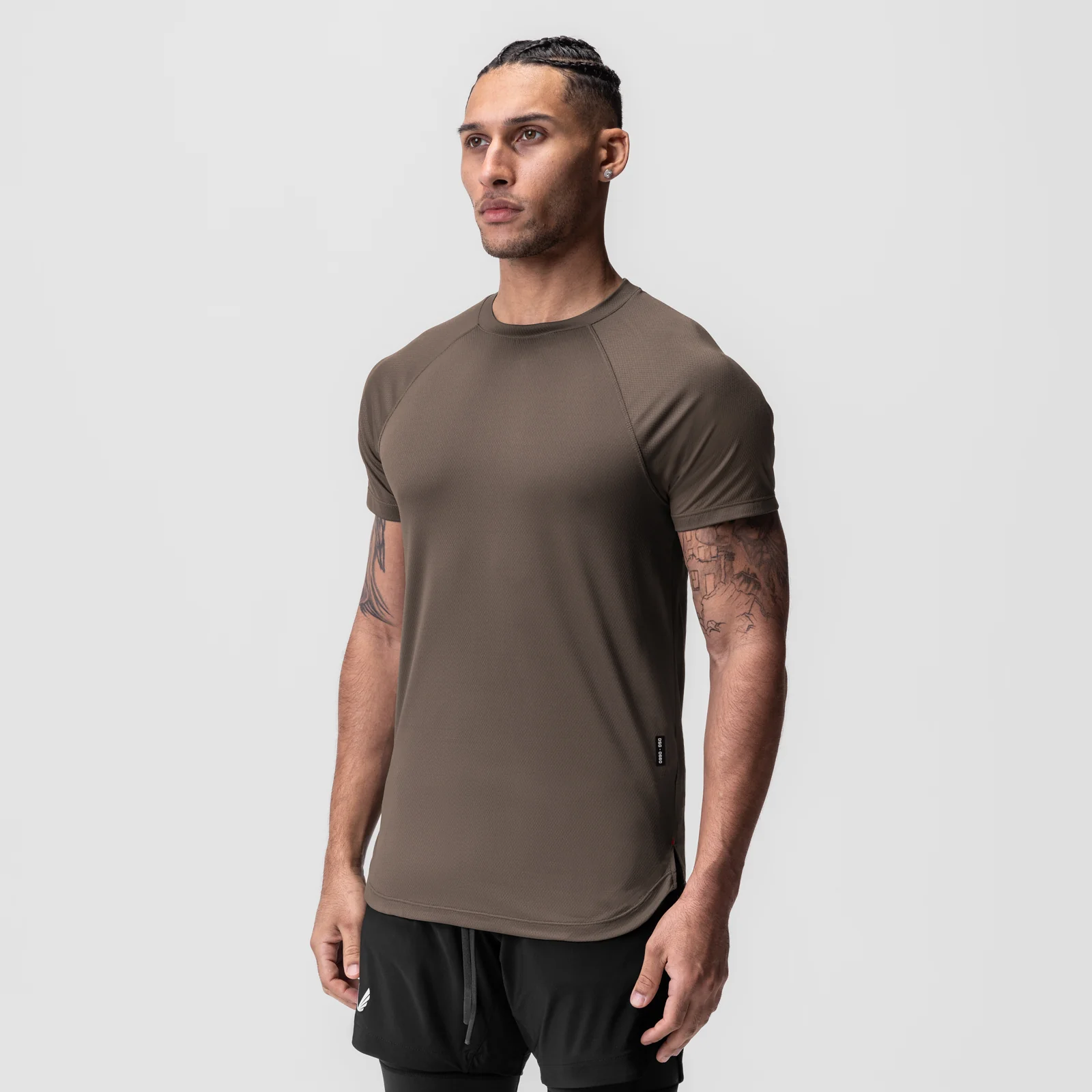 0660. AeroSilver Established Tee - Deep Taupe