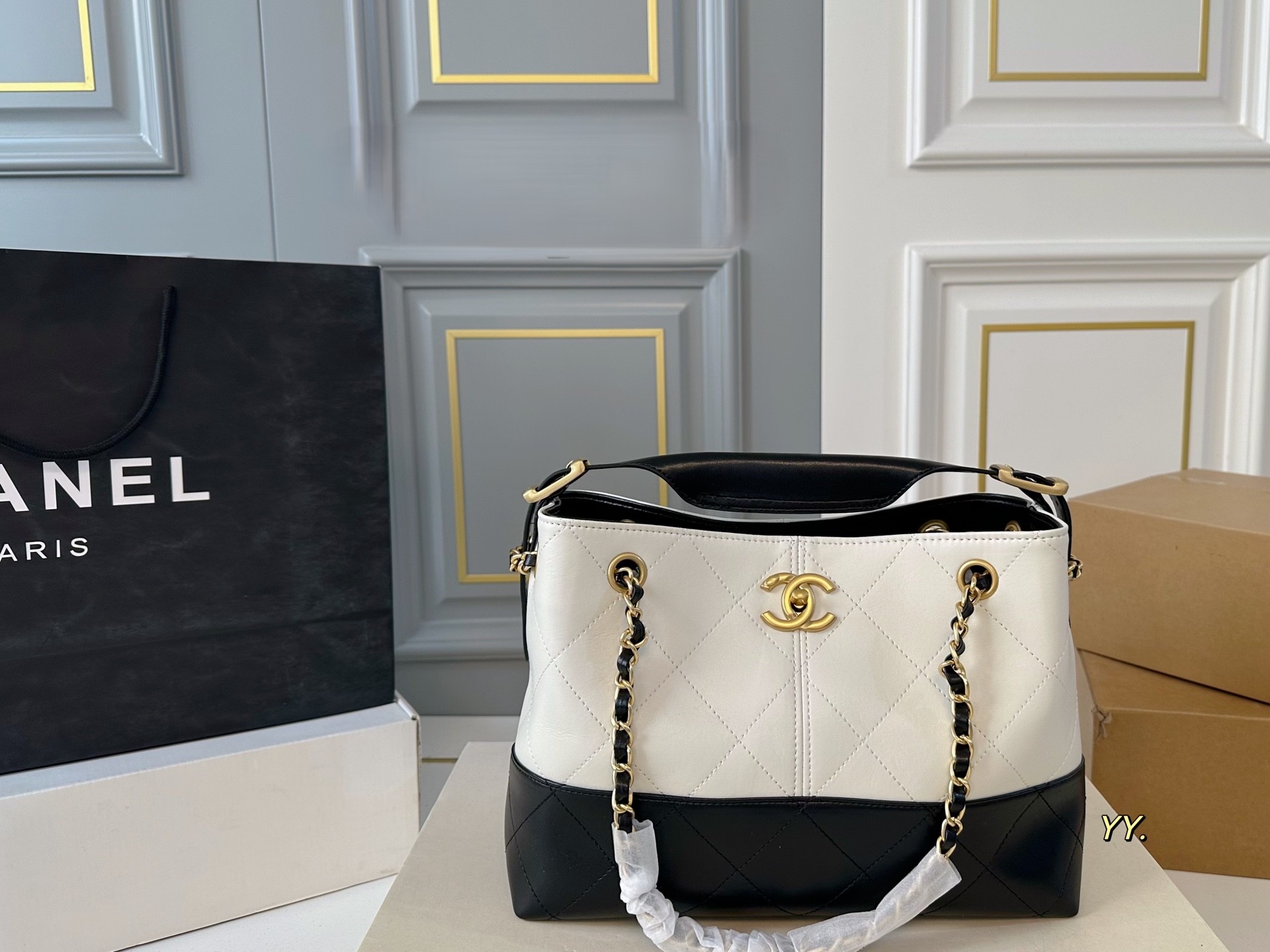 Chanel 25A Small Gabrielle Quilted Leather Top Handle Turn Lock Hobo Bucket Tote Bag - KAIROO