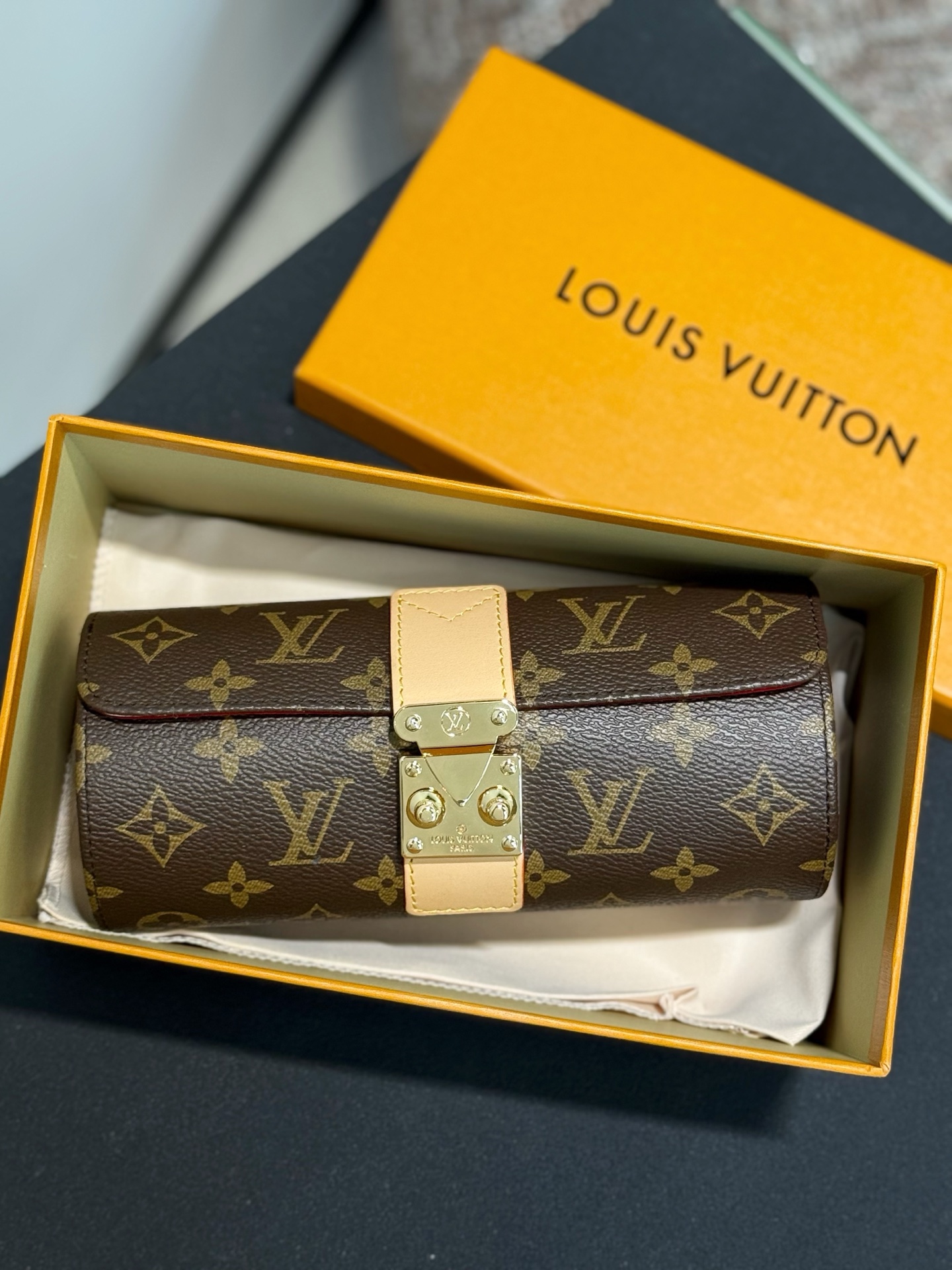 LV Etui Bijoux n Monogram Canvas M10145