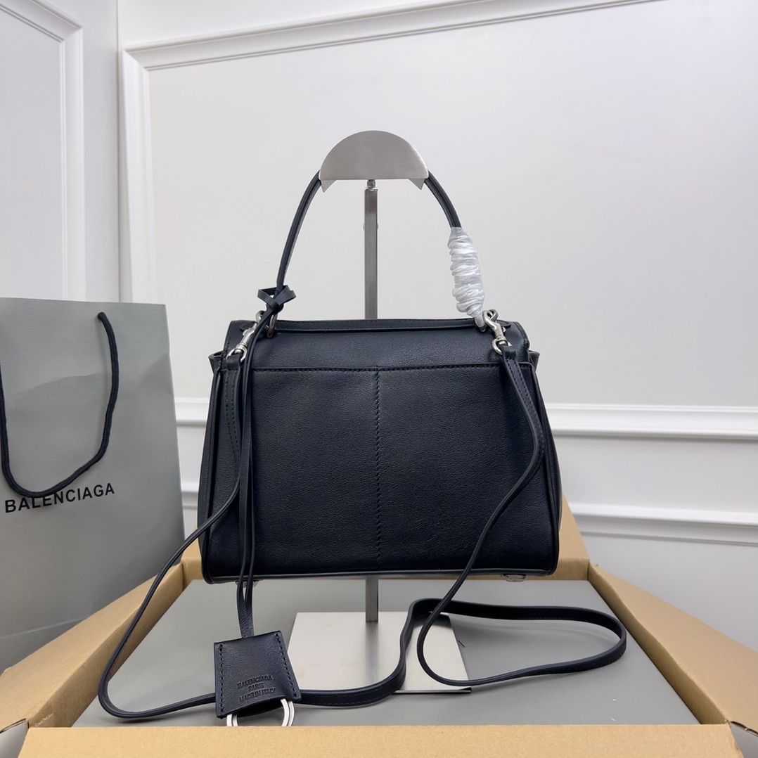 𝐁alenciaga Women's Rodeo Handbag Mini in Black