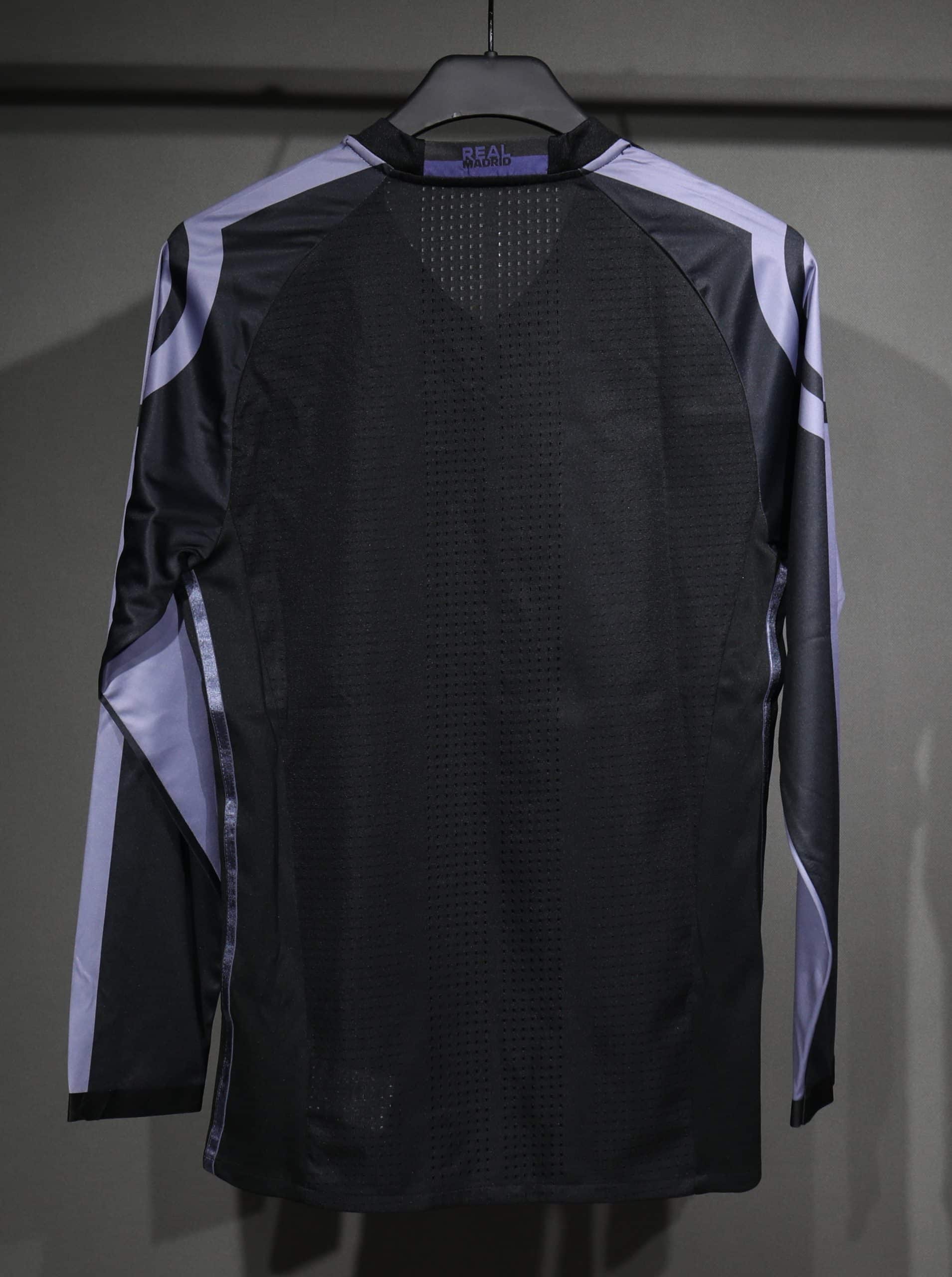 Retro 2016/17 Real Madrid Third players  Long-Sleeve