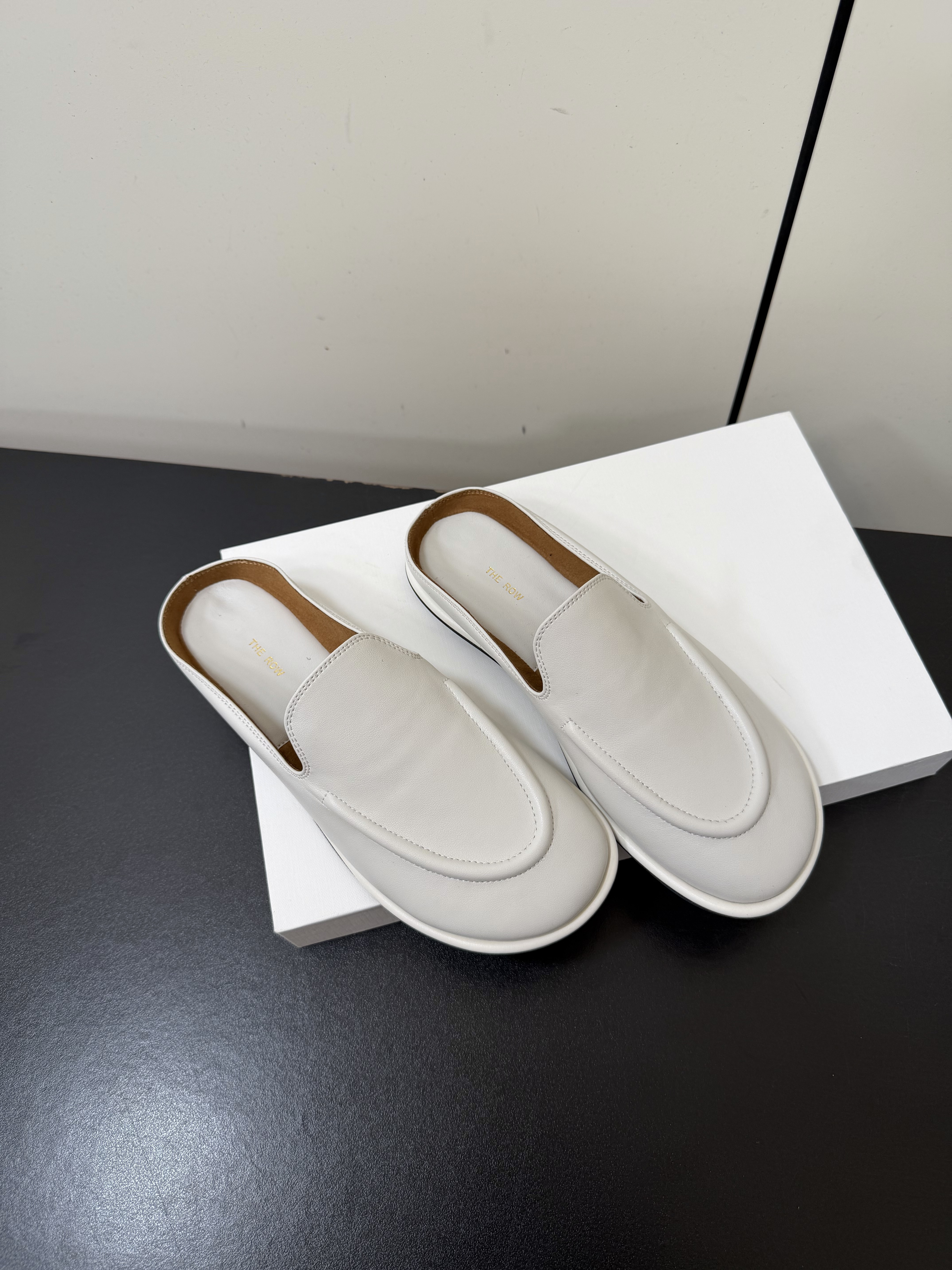 The Row Classic  Leather Mule