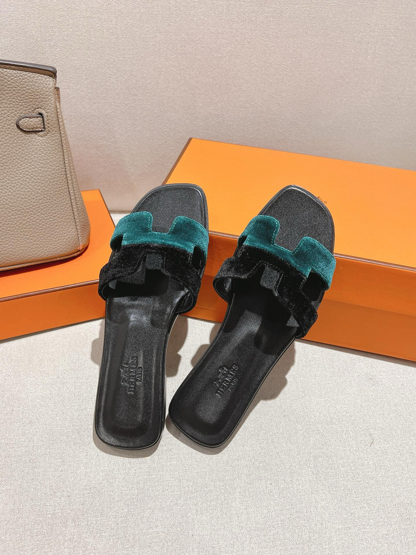 Hermes Women's Oran Slide