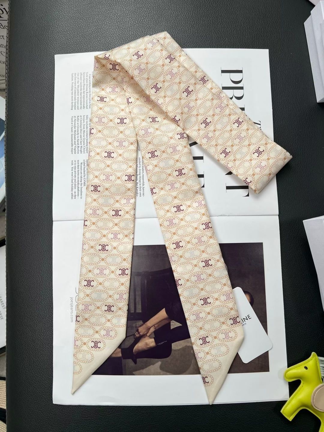 Celine Ivory Pink Gold Maillon Triomphe Chain Link All Over Print Silk Twill Skinny Scarf - KAIROO