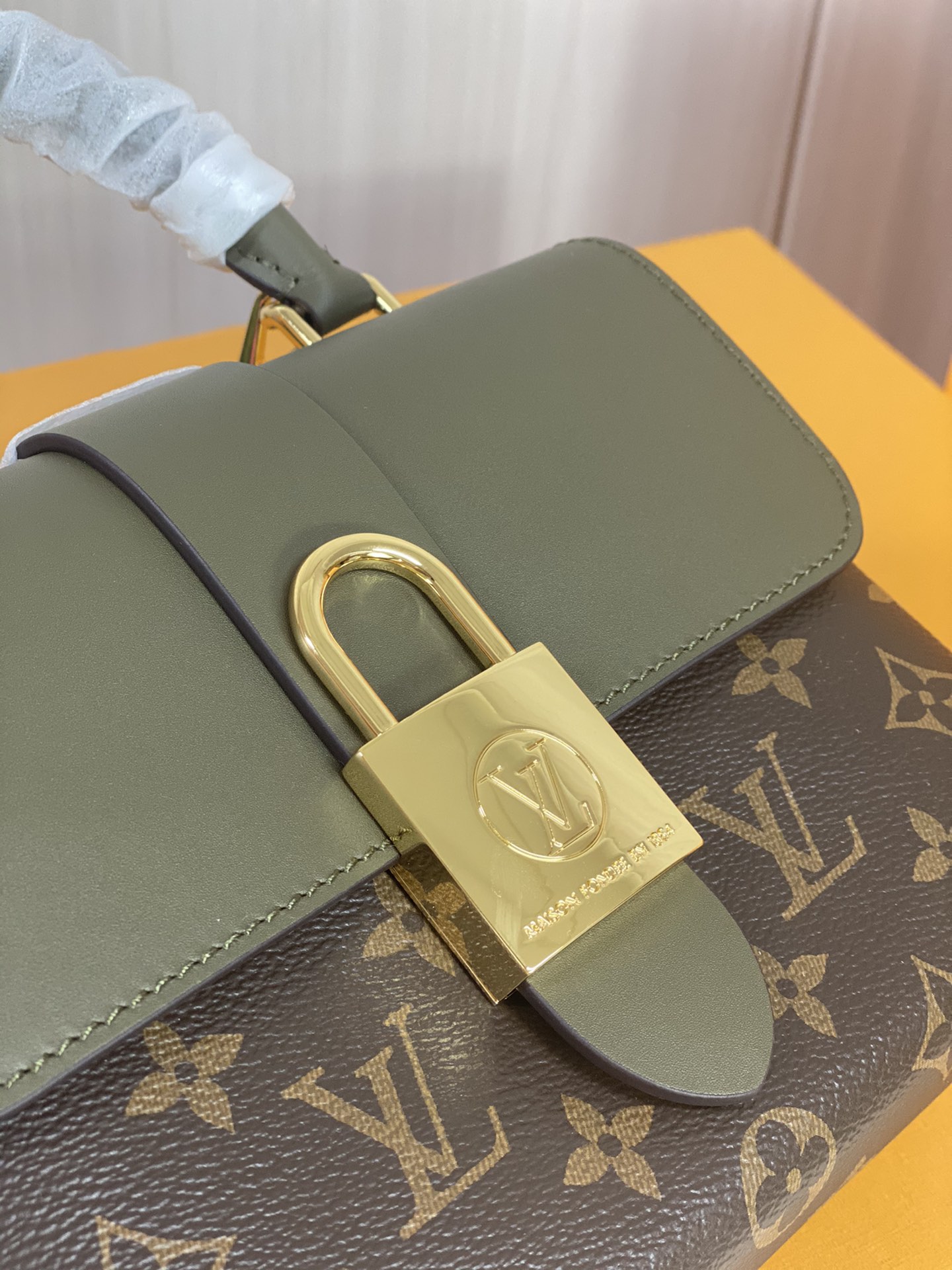 Louis Vuitton LV Locky BB M44797