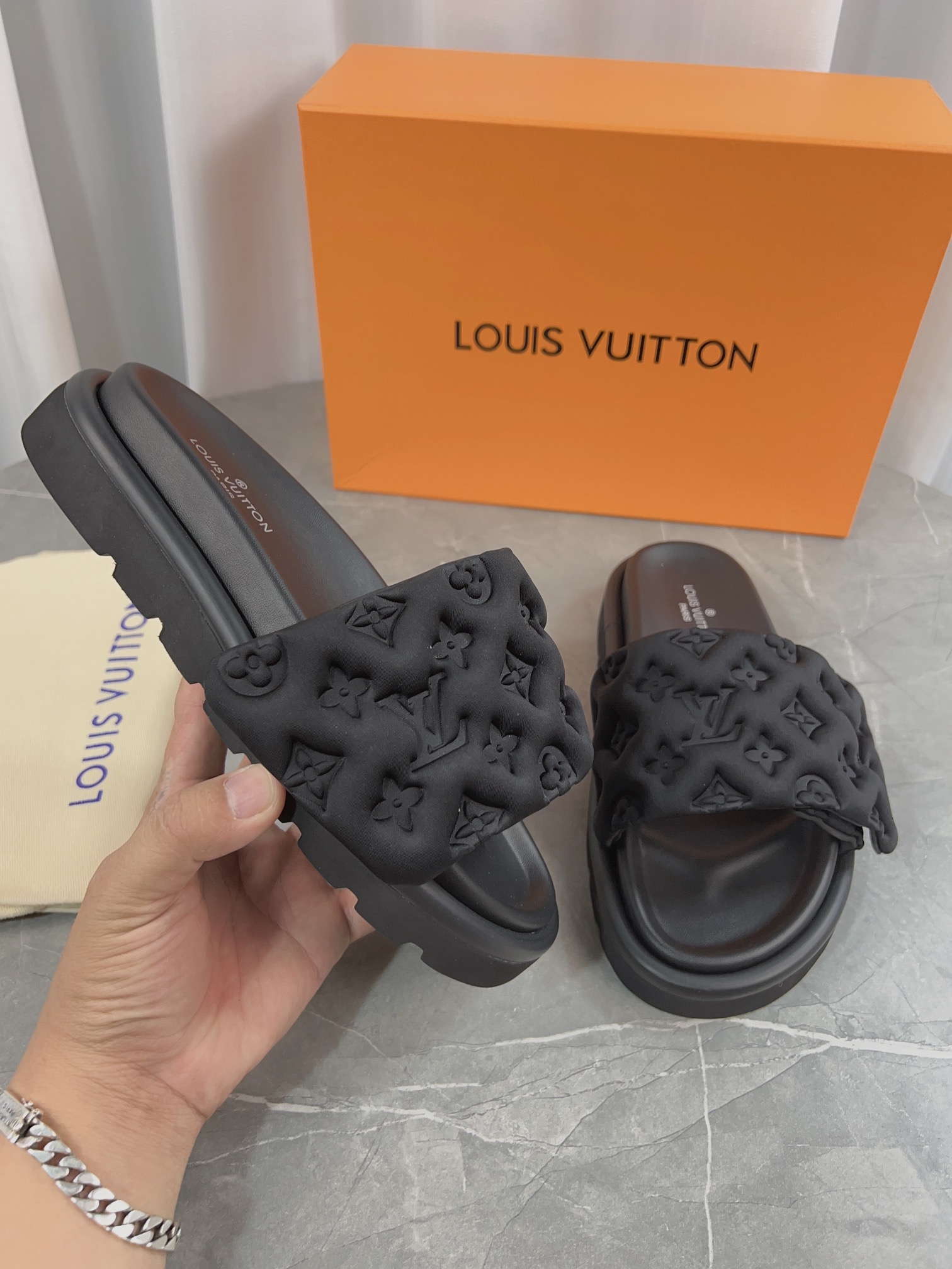 LV pillow comfort Unisex Mule
