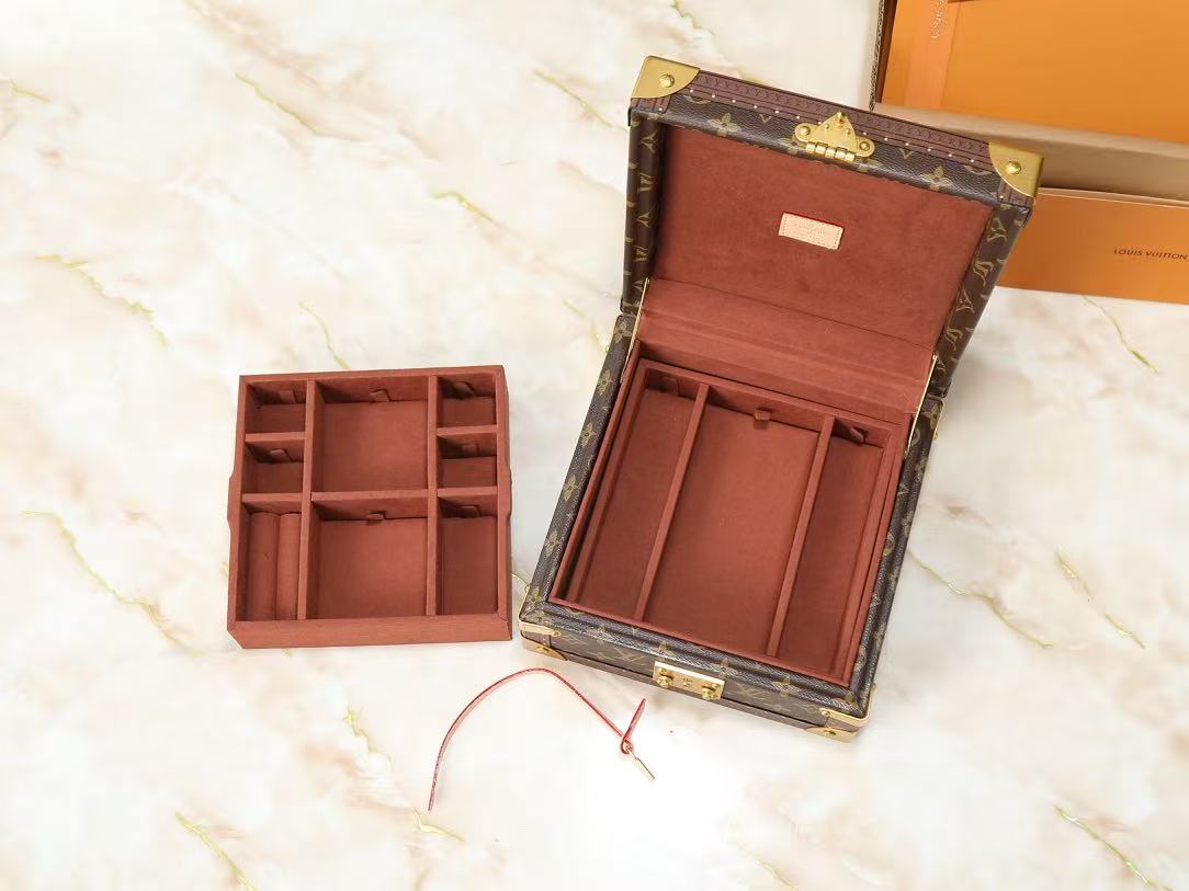 Louis Vuitton LV bags  jewelry trunk