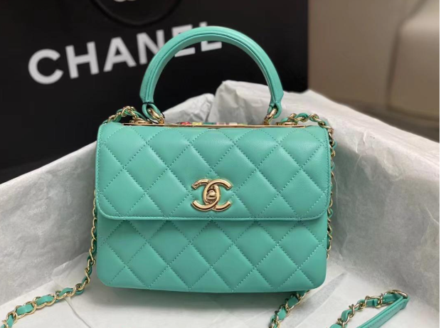 CHANEL Green crossbody bag