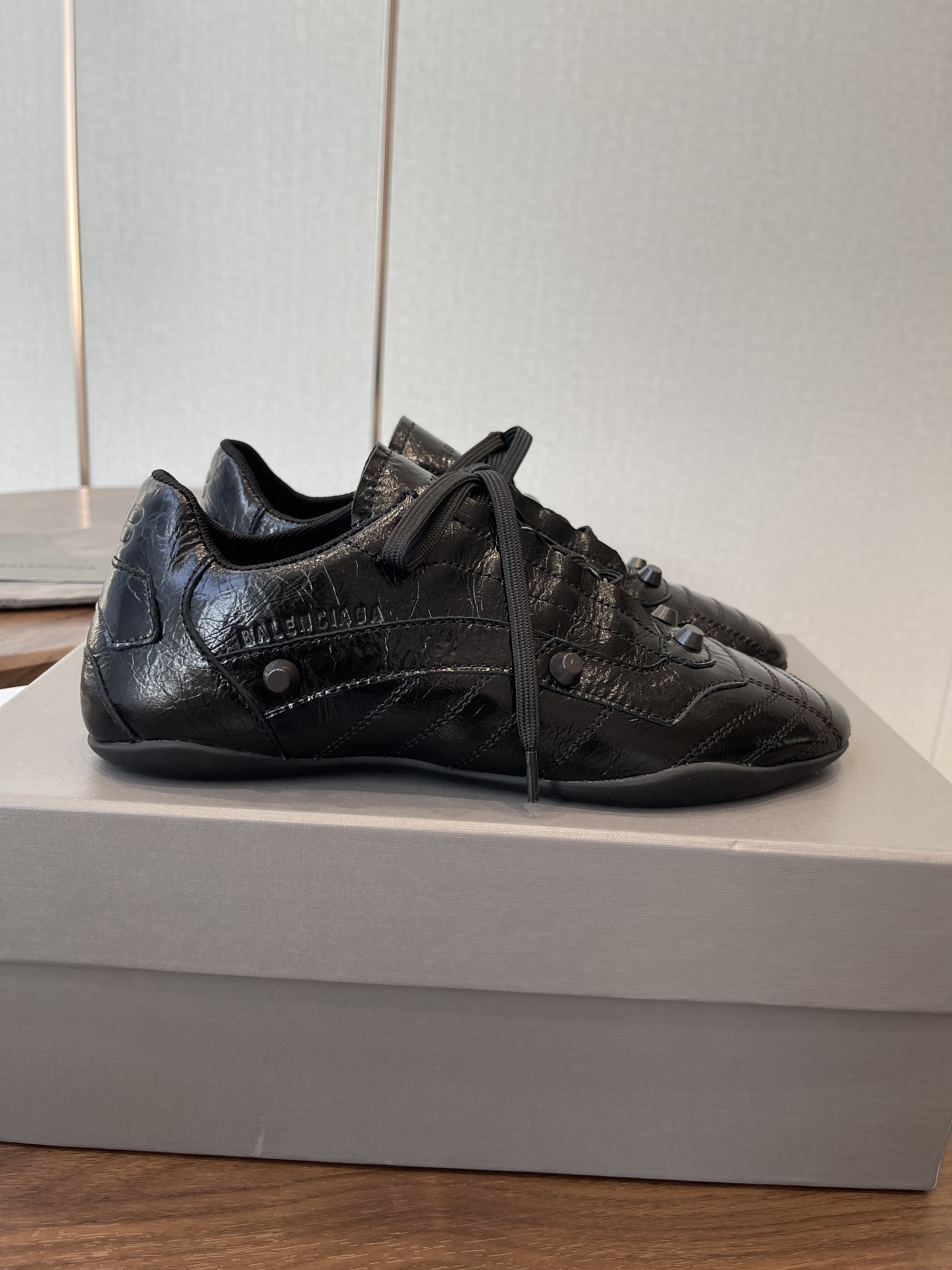 Balenciaga Le City Leather Unisex Sneaker