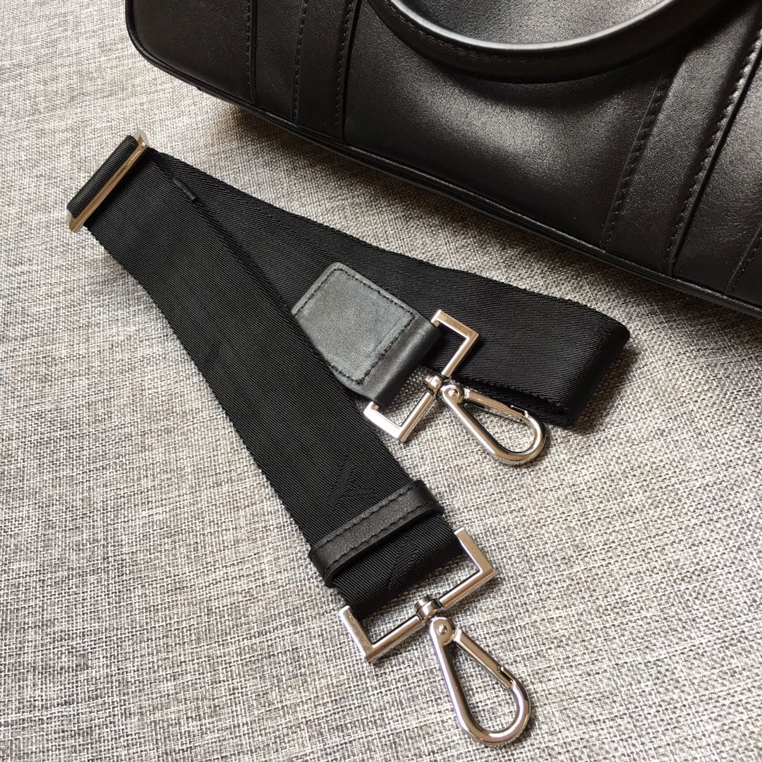Prada Business & Travel BAG 38 IN BLACK SMOOTH CALFSKIN