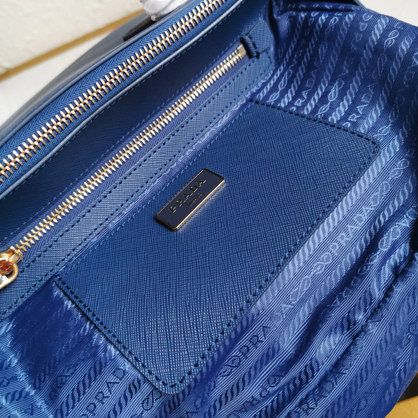 Prada GALLERIA 28 BAG IN NAVY BLUE SAFFIANO LEATHER