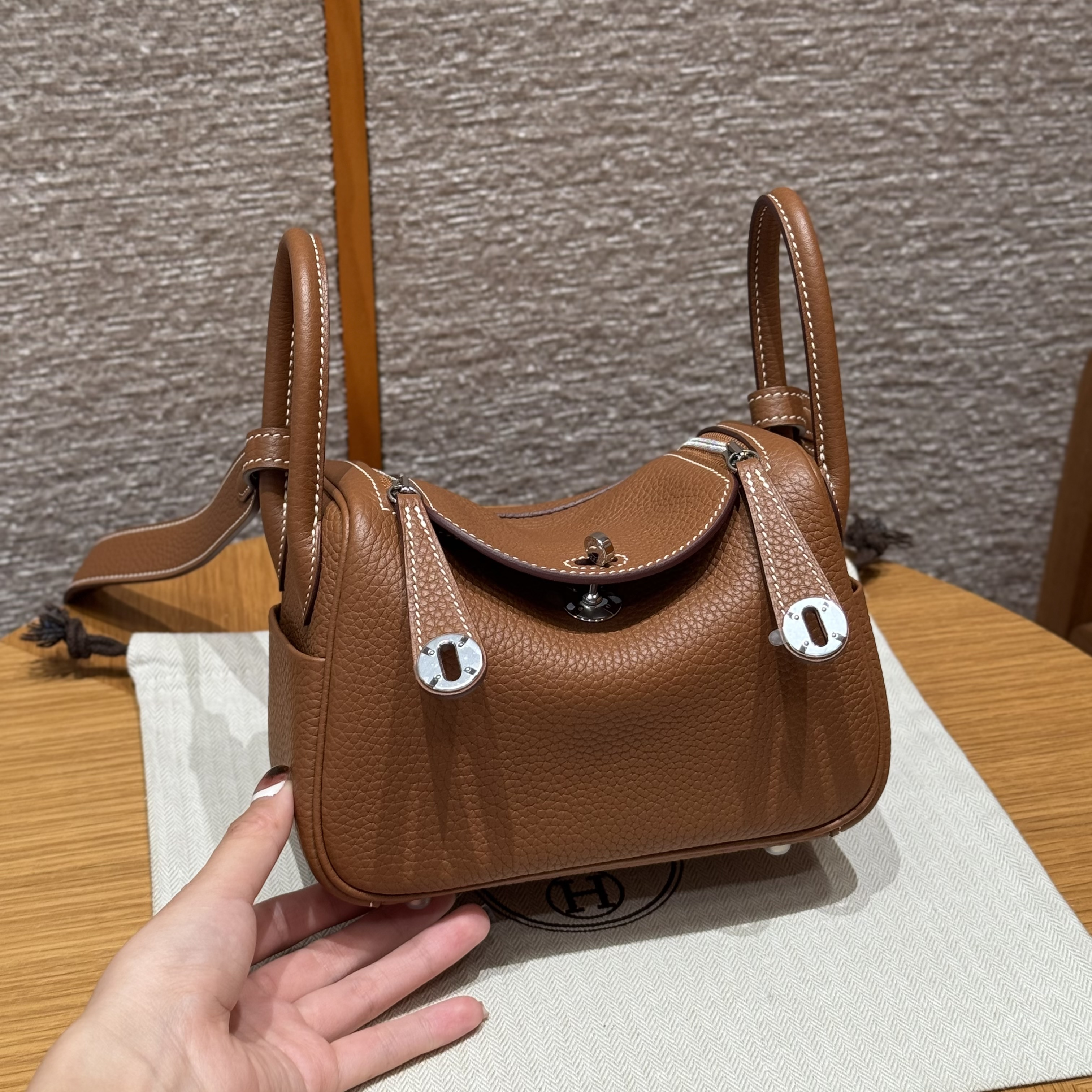 Hermes Gold Clemence Mini Lindy 20