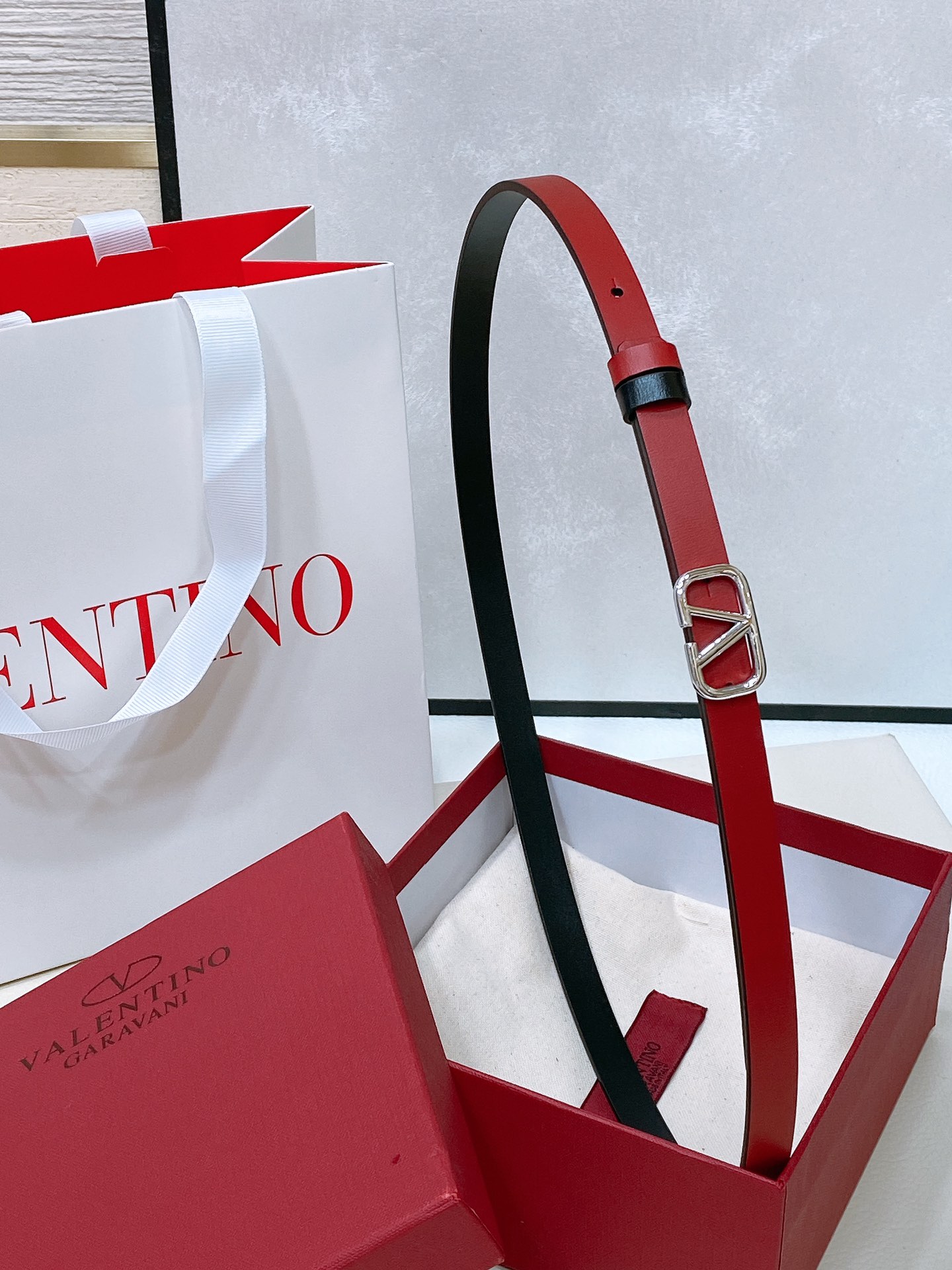 Valentino Mini Reversible Leather Belt 1cm