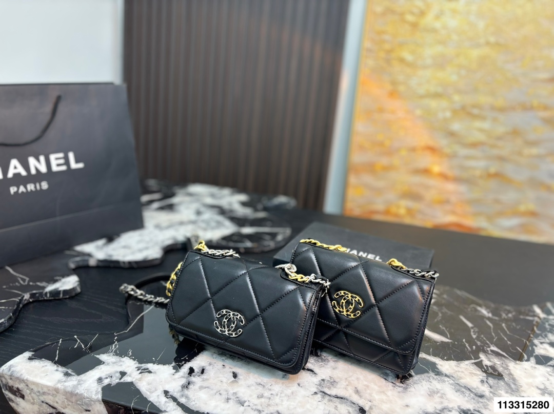 Chanel 19 WOC Mag Closure Oversized Quilted Leather Flap Chain Frame CC Logo Shoulder Bag - KAIROO