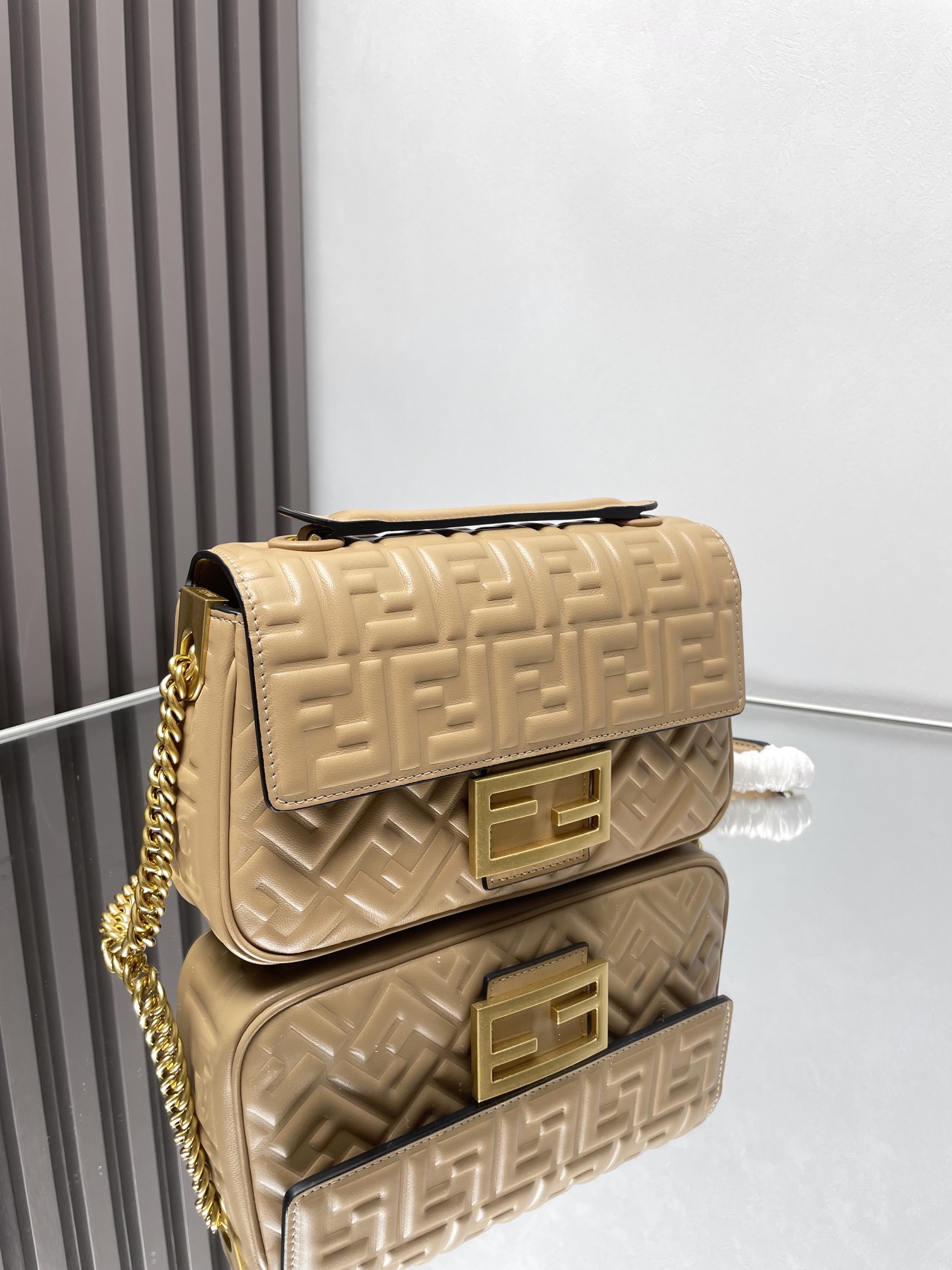 Fendi Medium Baguette Chain Leather Bag-Beige