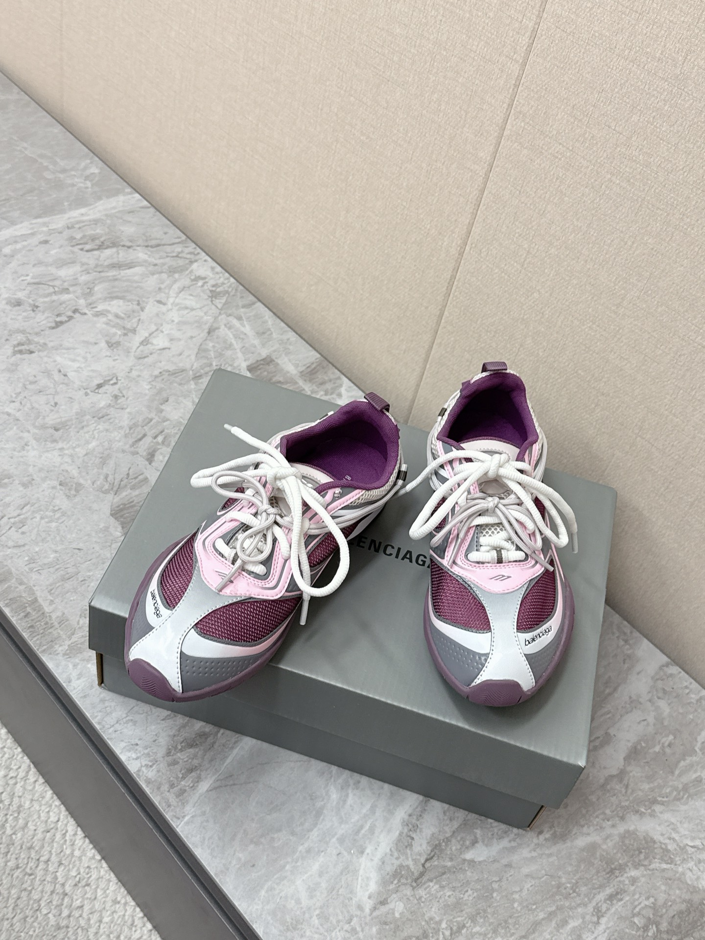 Balenciaga Radar Purple Tech Mesh Gradient Panel Lace Up Low Top Jogger Sneakers - KAIROO