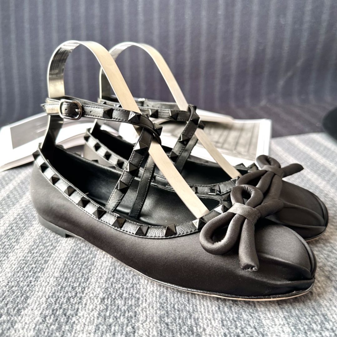 Valentino Garavani Rockstud Black Crisscross Strap Velvet Bow Leather Studded Round Toe Ballet Flats - KAIROO
