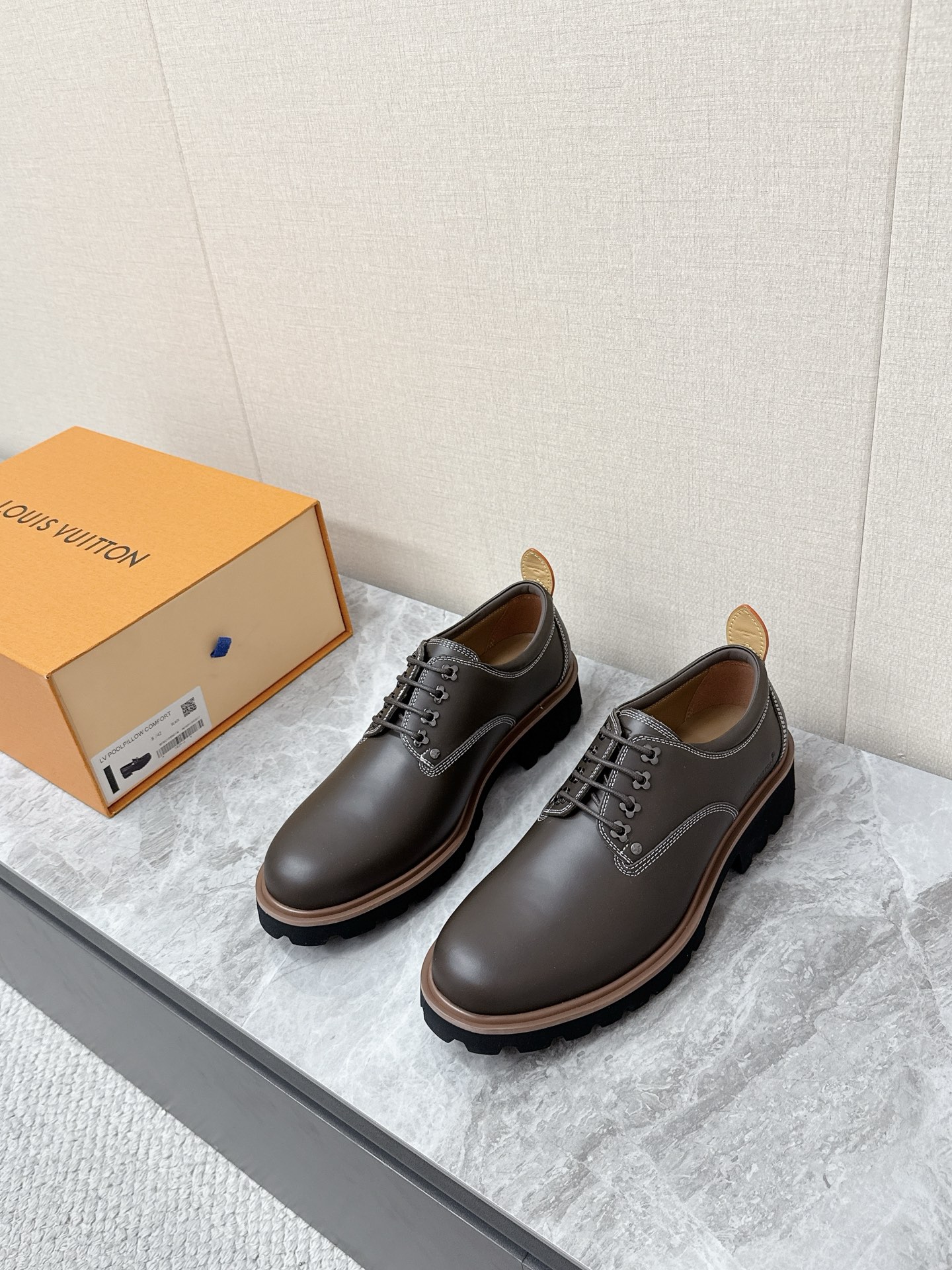 LV Men's leather Derby Shoes Dress Shoes