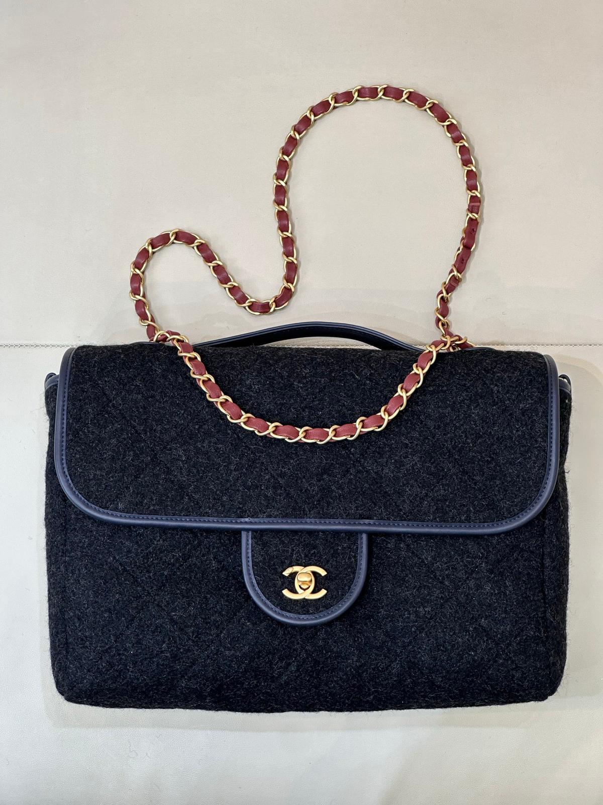 CHANEL's new felt crossbody bag for Autumn/Winter 2025
