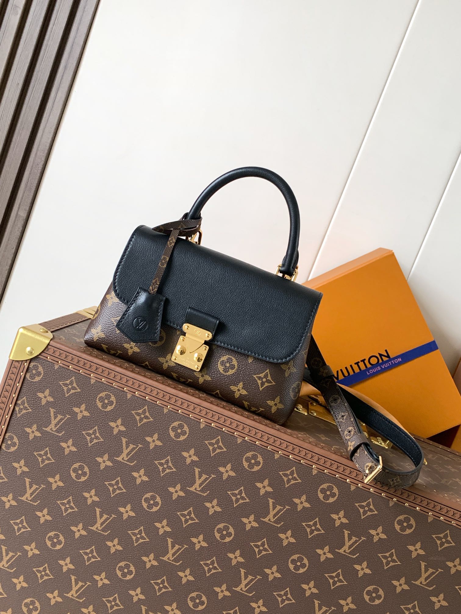 M27511 LV Madeleine BB handbag in Monogram Canvas
