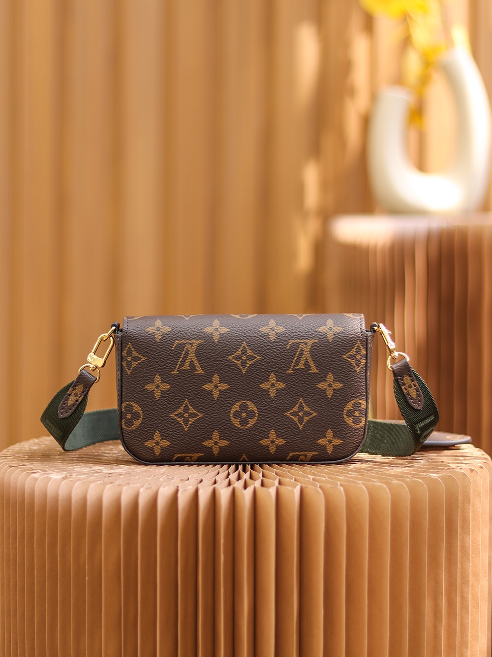Louis Vuitton LV Multi Pochette Felicie Strap Go M80091