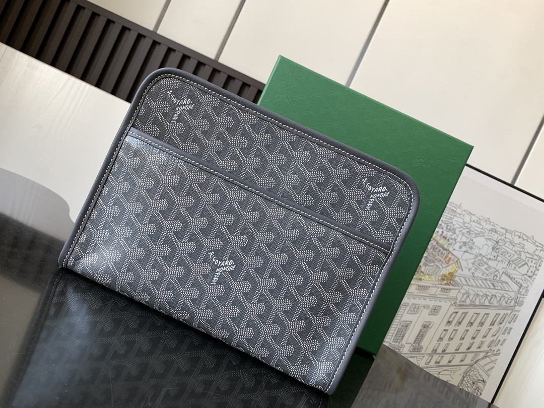 Goyard Jouvence Toiletry Bag in Grey