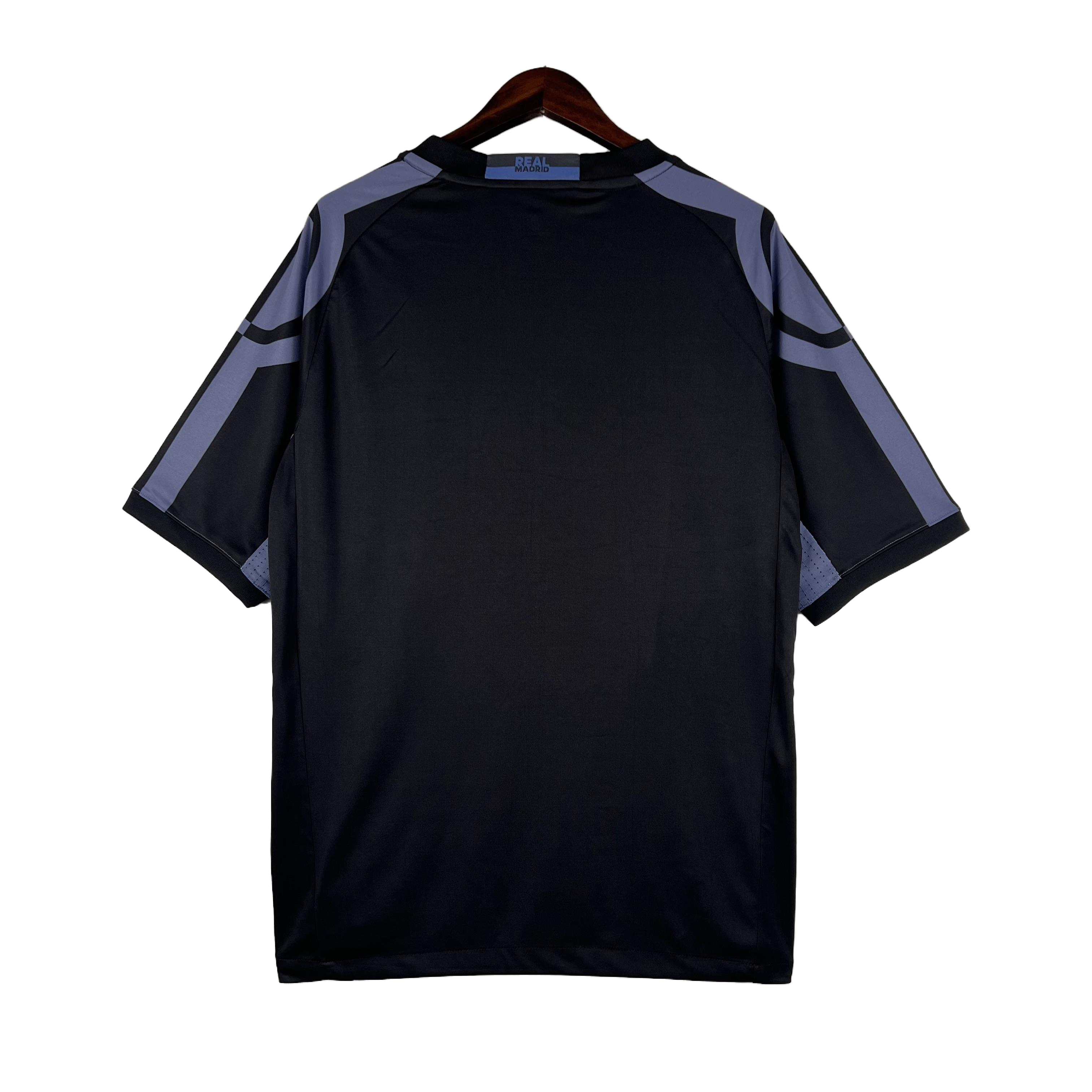 Retro  Real Mαdrid 2016/17 Third