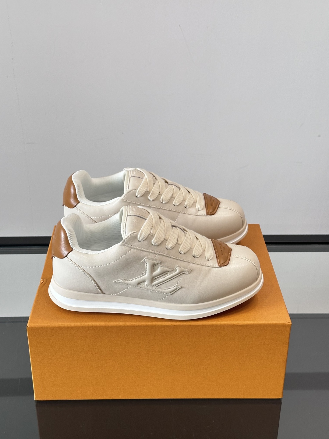 Men's LV Buttersoft Sneaker