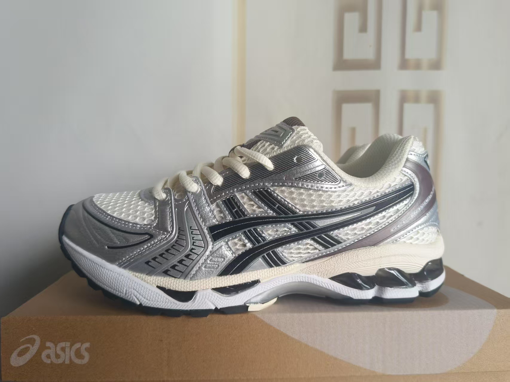 ASICS 1201A019-108 US Men's Sizes6 to 11 in half sizes Black White Silver Shoes tianlong