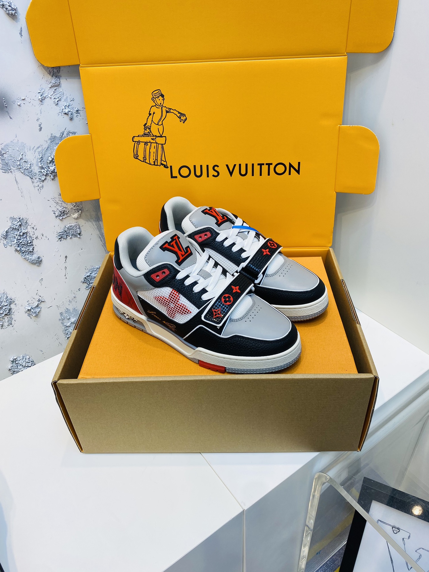LV Unisex Trainer Sport Shoes