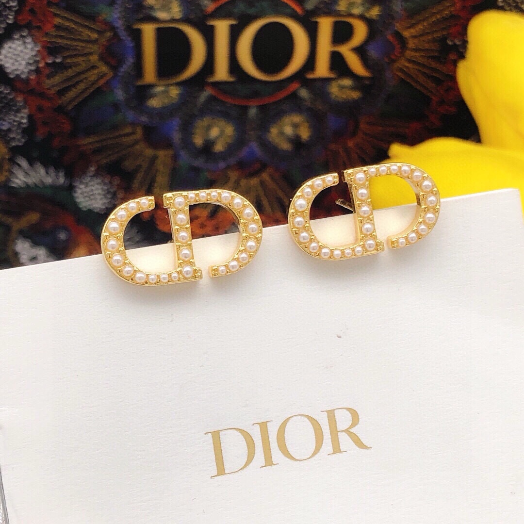 Dior CD mini earrings