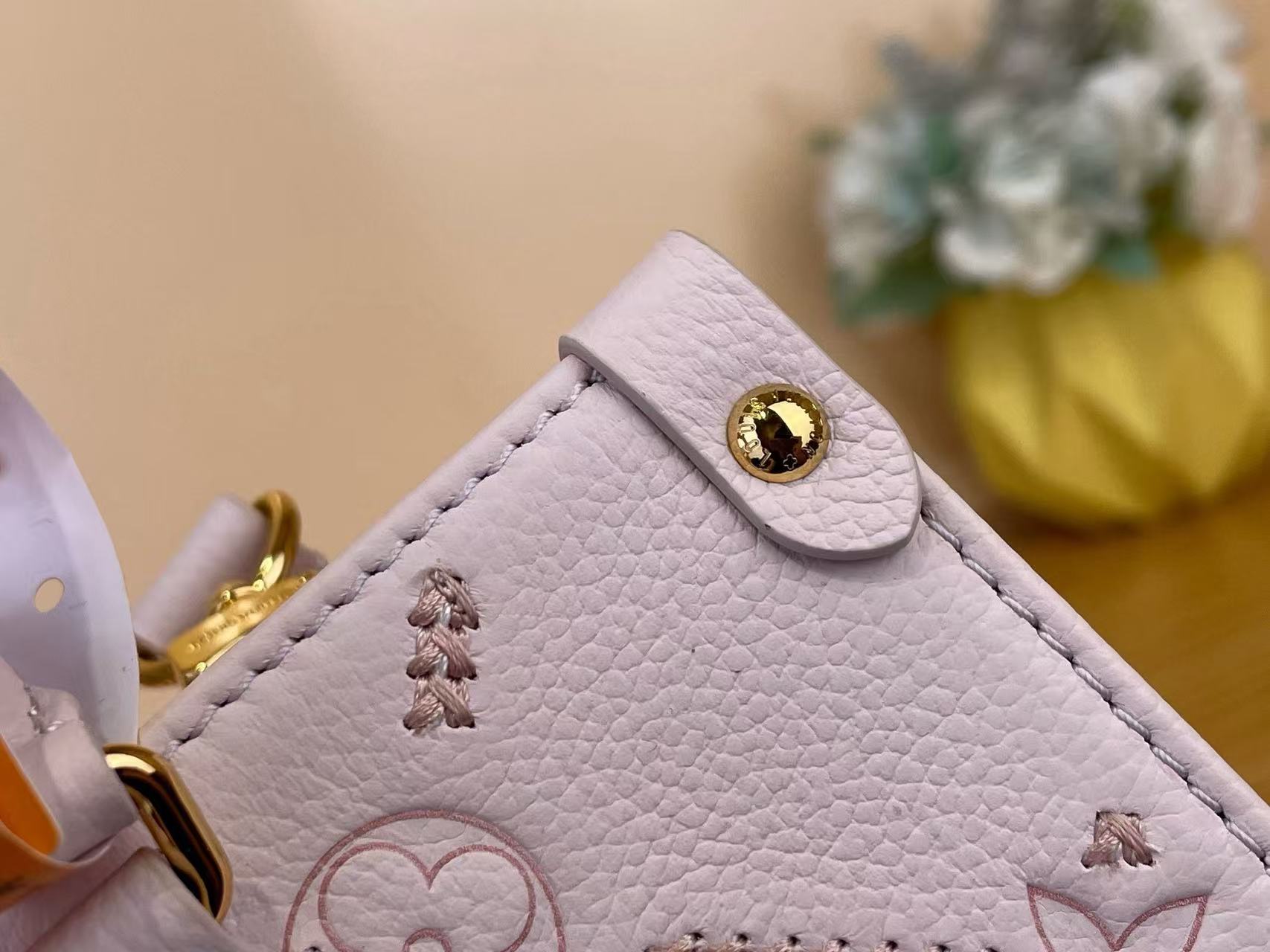 Louis Vuitton LV new pink embroidered OnTheGo small handbag