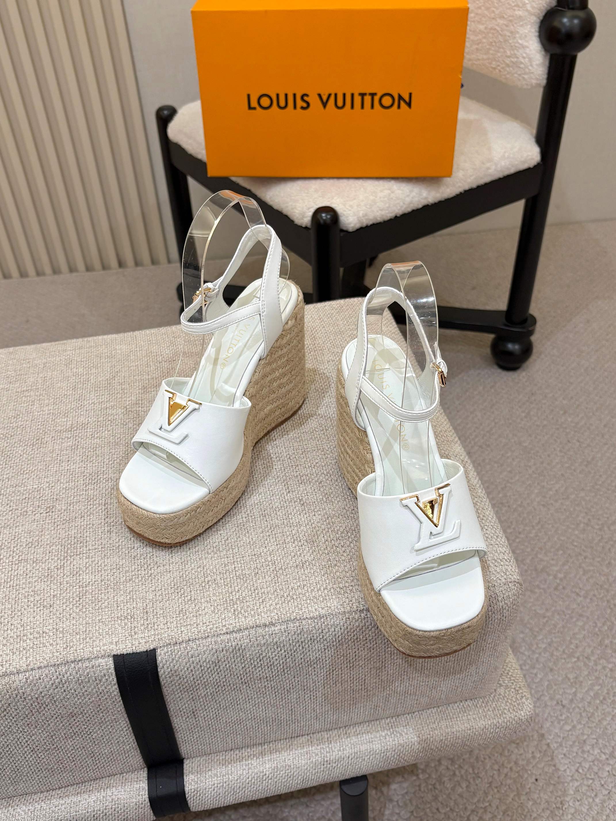 Louis Vuitton LV Isola Cut-Out Leather Woven Jute Rope Espadrille Platform Wedge Sandal - KAIROO