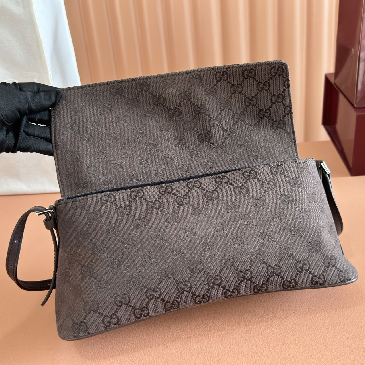 GUCCI Madison medium shoulder bag